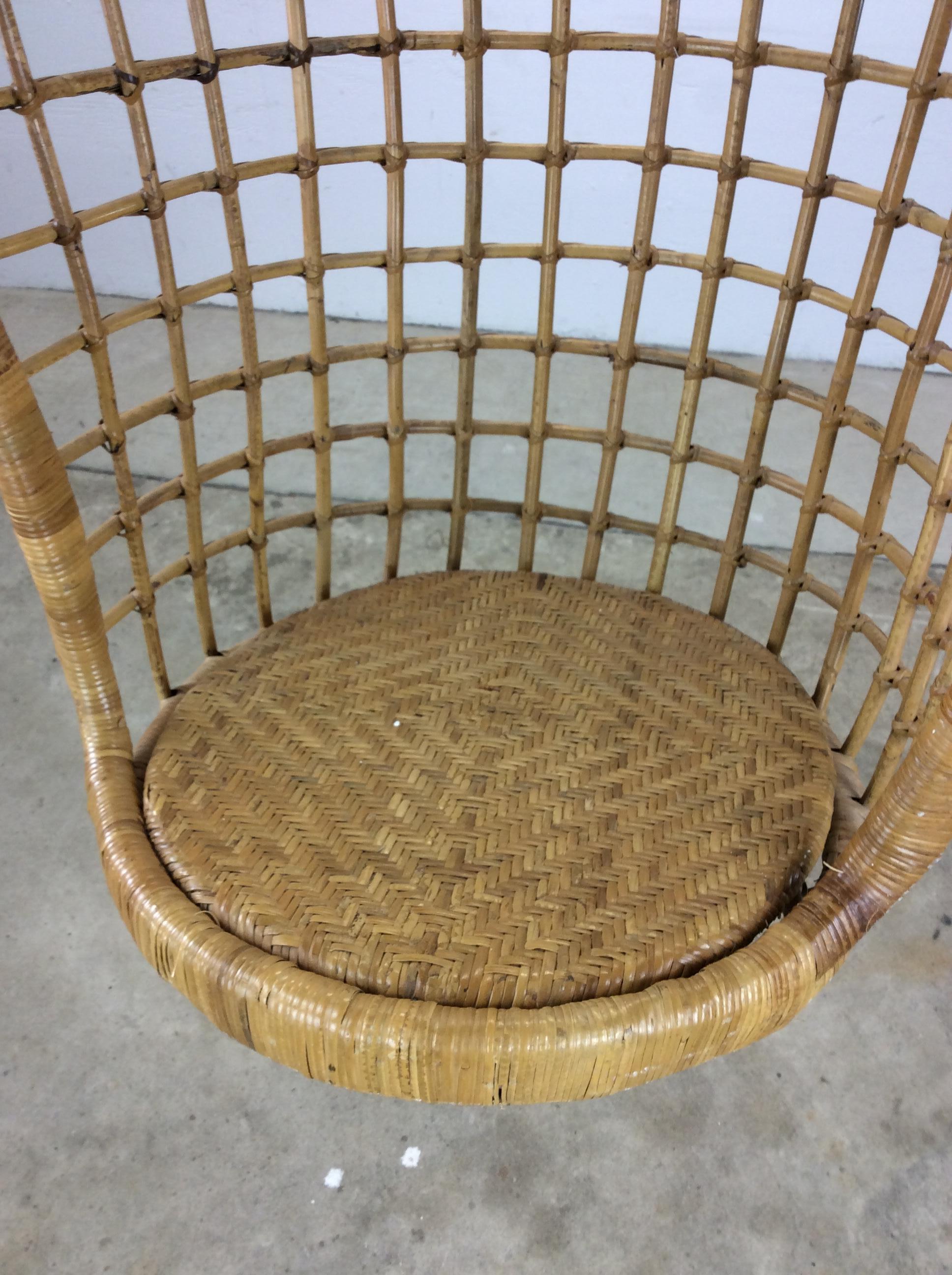 Vintage Boho Chic Rattan Hanging Swing Chair In Good Condition For Sale In Freehold, NJ