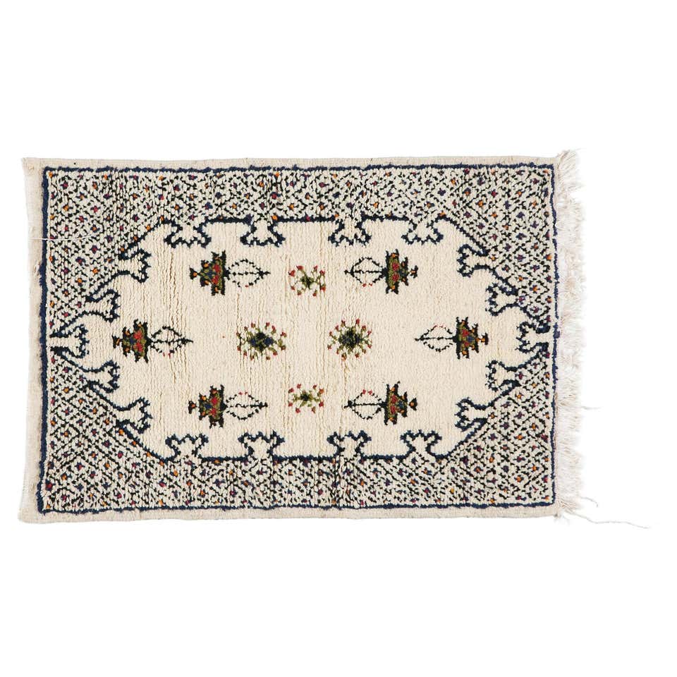 Boho Traditional Rug Moroccan Boho Chic Rug For Sale at 1stDibs