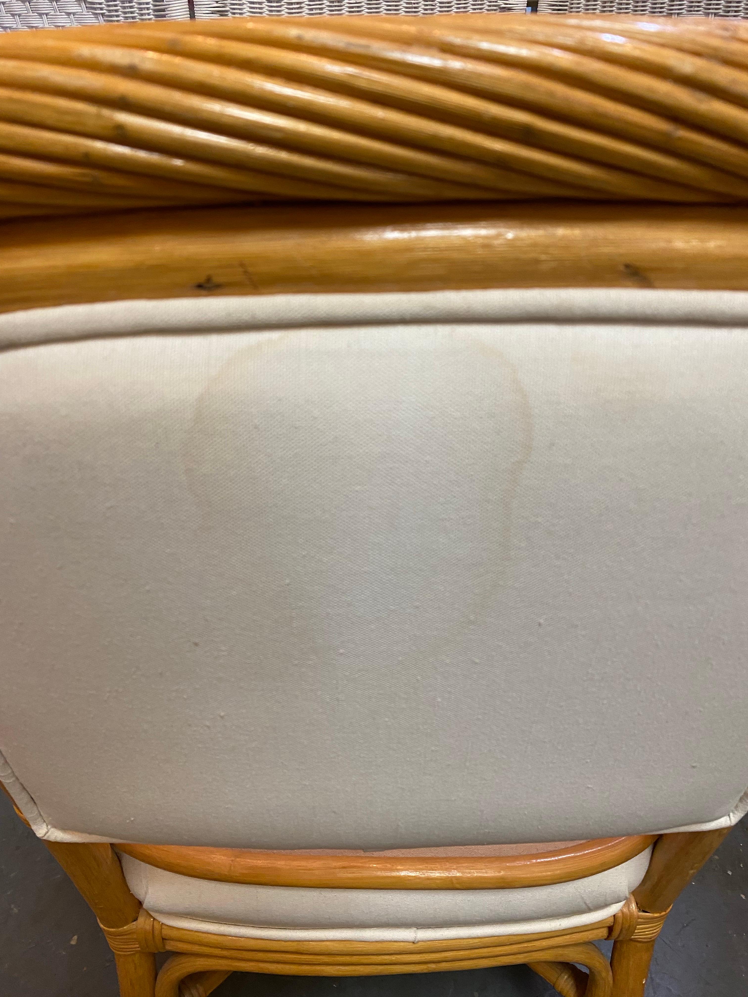 Fauteuil d'appoint vintage Boho Chic en rotin torsadé et bambou Bon état - En vente à San Carlos, CA