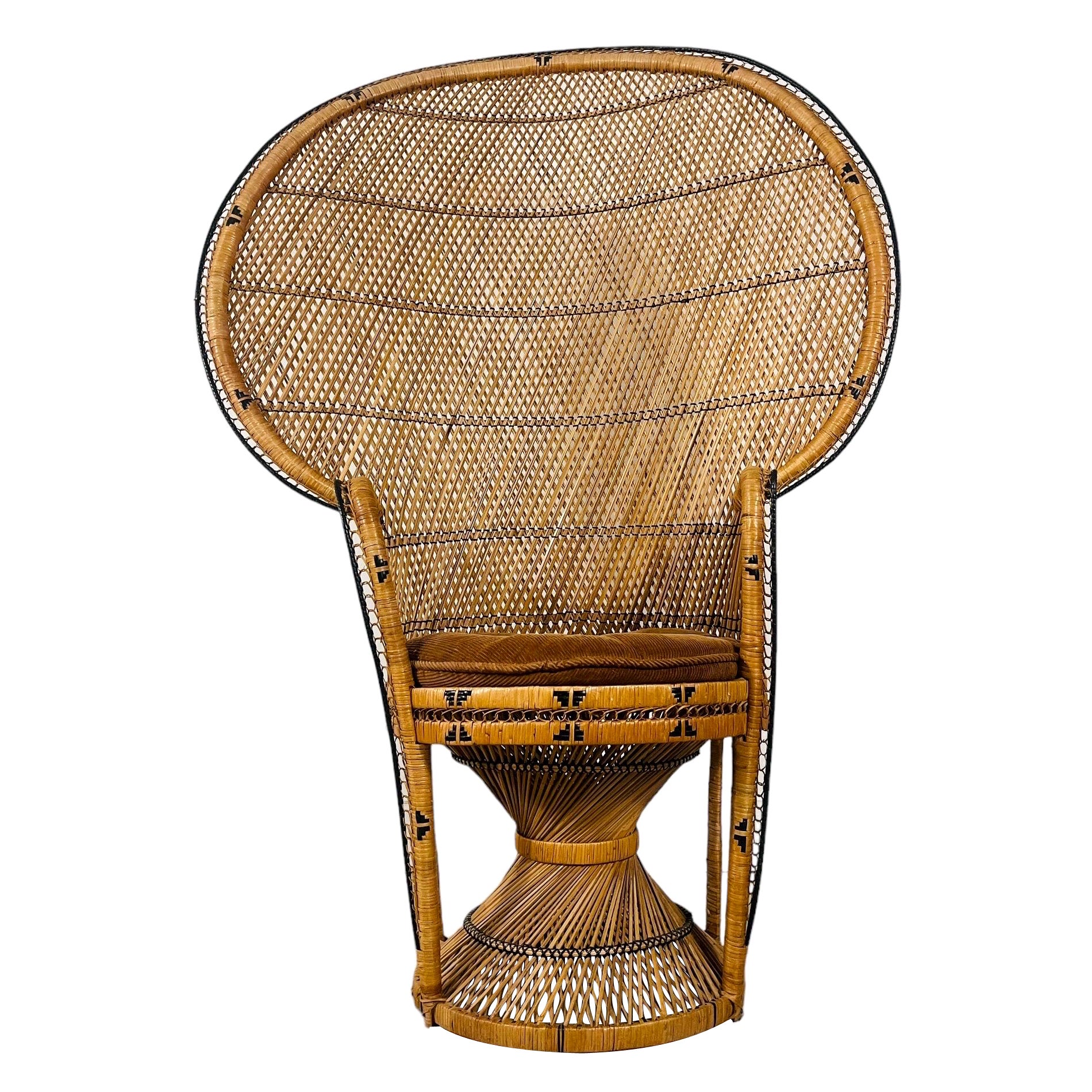 Vintage Boho Chic Pfauenstuhl aus Korbweide, Rattan