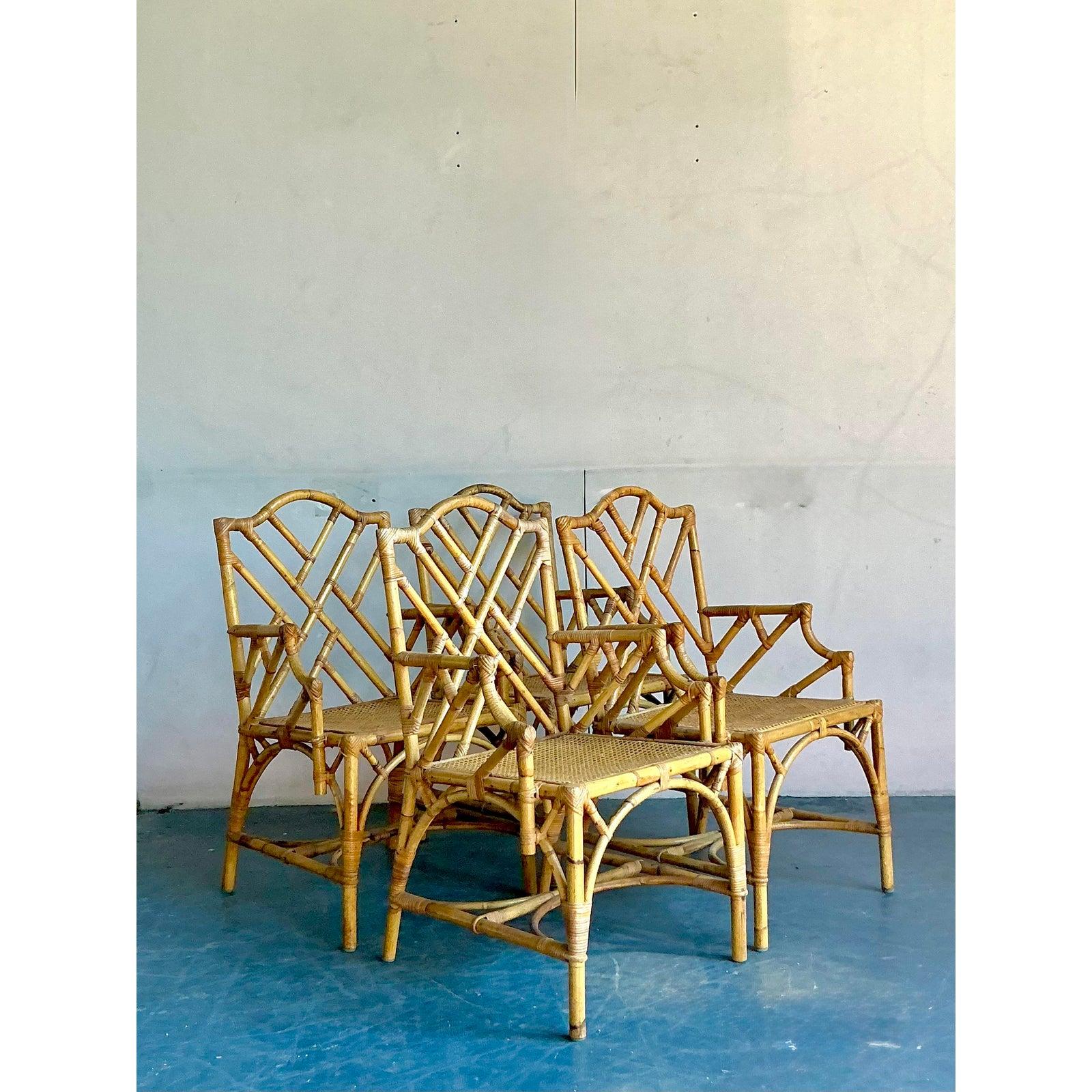 Juego de 4 sillones de comedor de bambú Chippendale chinos de estilo boho vintage Regencia de Hollywood en venta