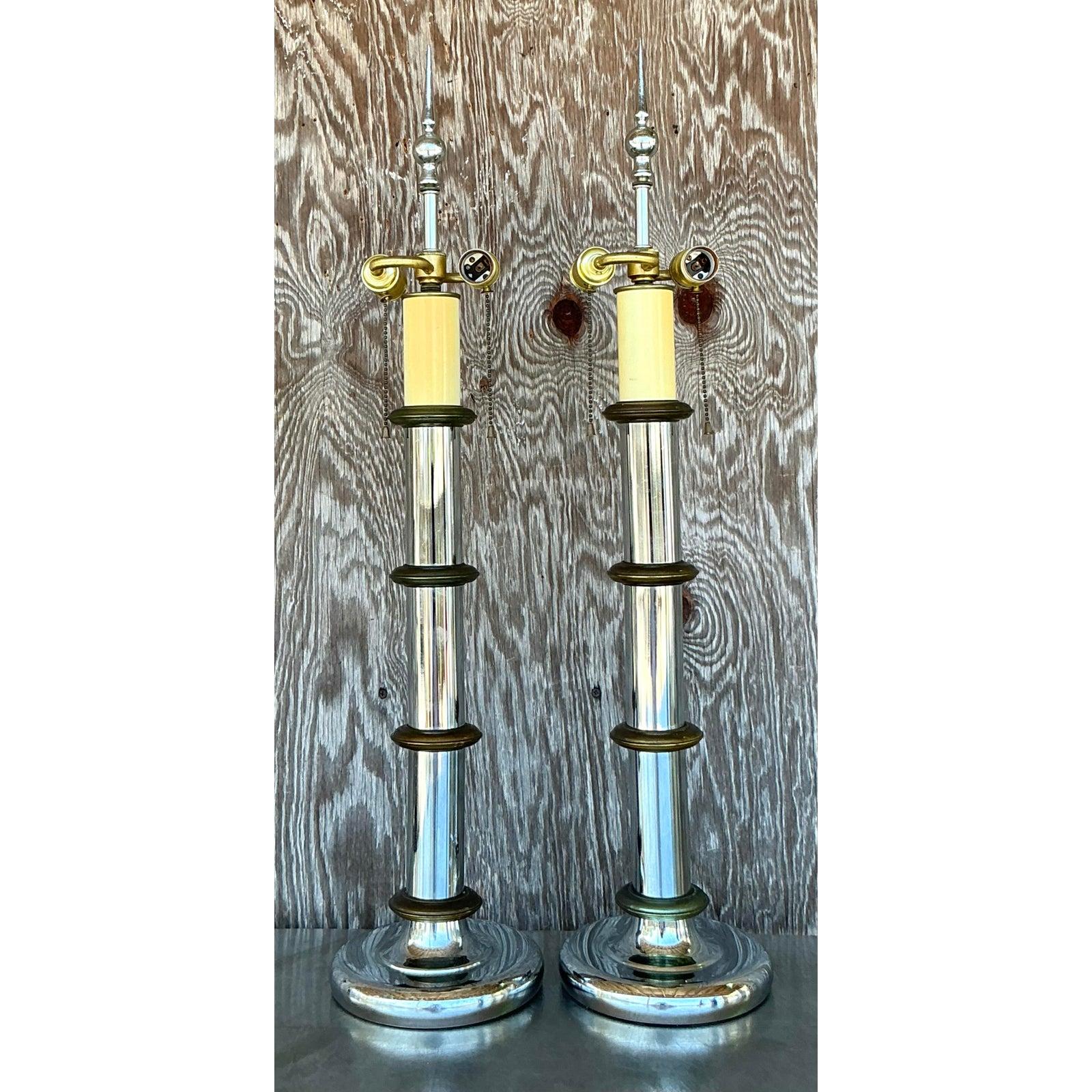 Américain Paire de piliers vintage Boho en chrome et laiton en vente