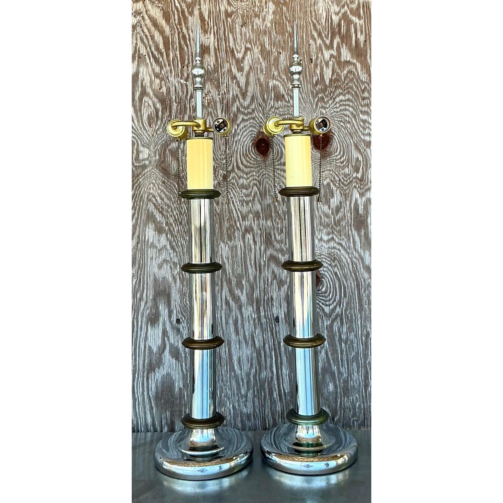 20ième siècle Paire de piliers vintage Boho en chrome et laiton en vente