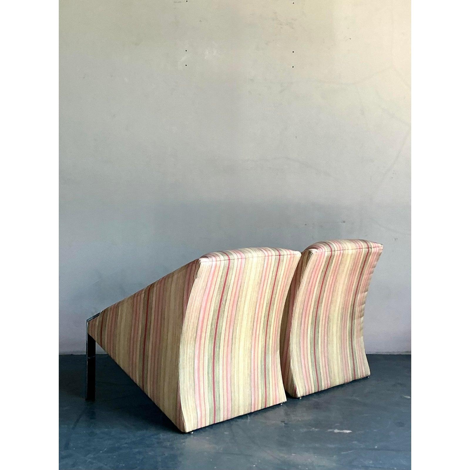 Hollywood Regency Chaises longues vintage Boho en chrome d'après Andree Putnam - une paire en vente