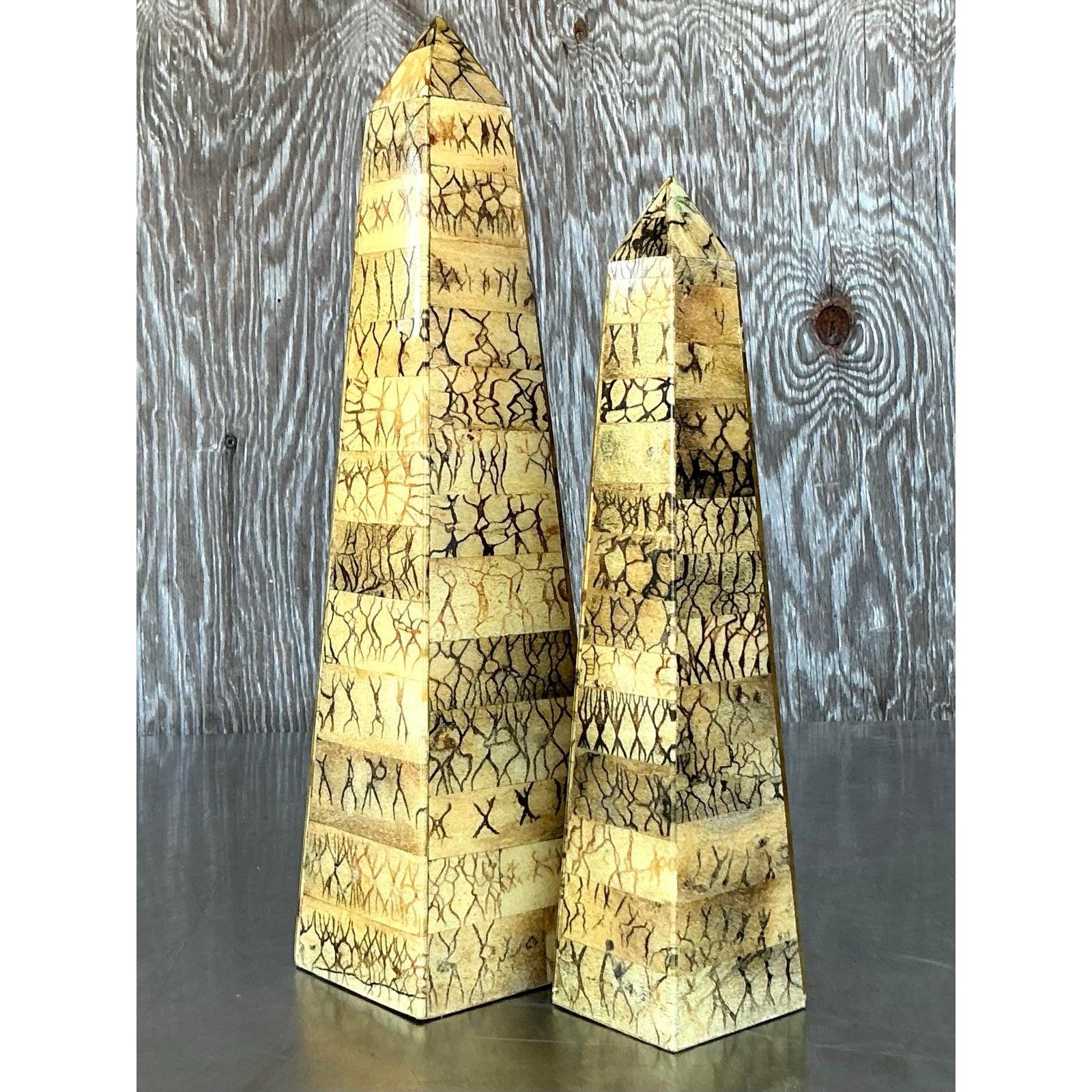 Obélisques bohèmes vintage en peau de noix de coco - Lot de 2 en vente 1
