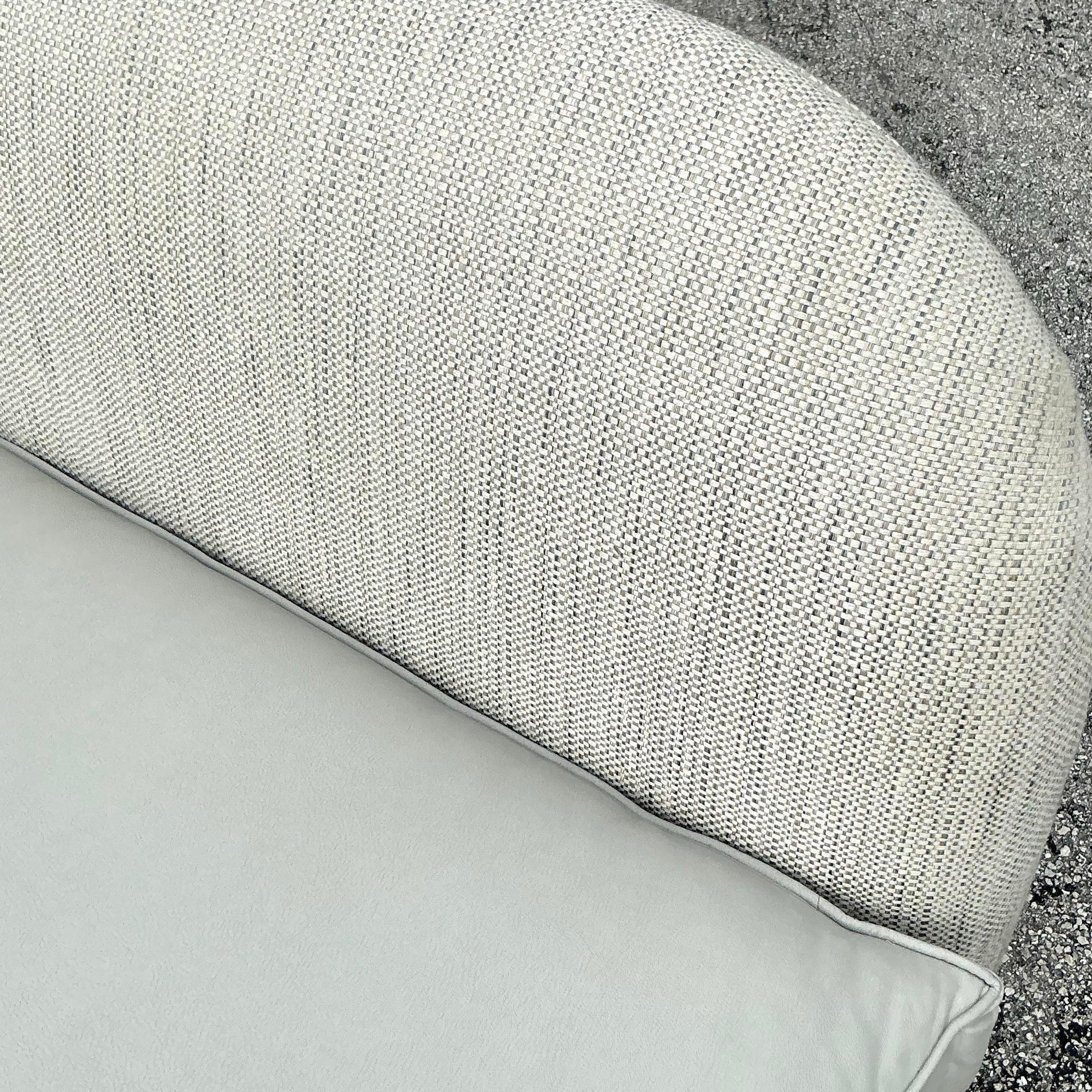 XXI secolo e contemporaneo Banchetto vintage Boho personalizzato in ecopelle e tweed in vendita