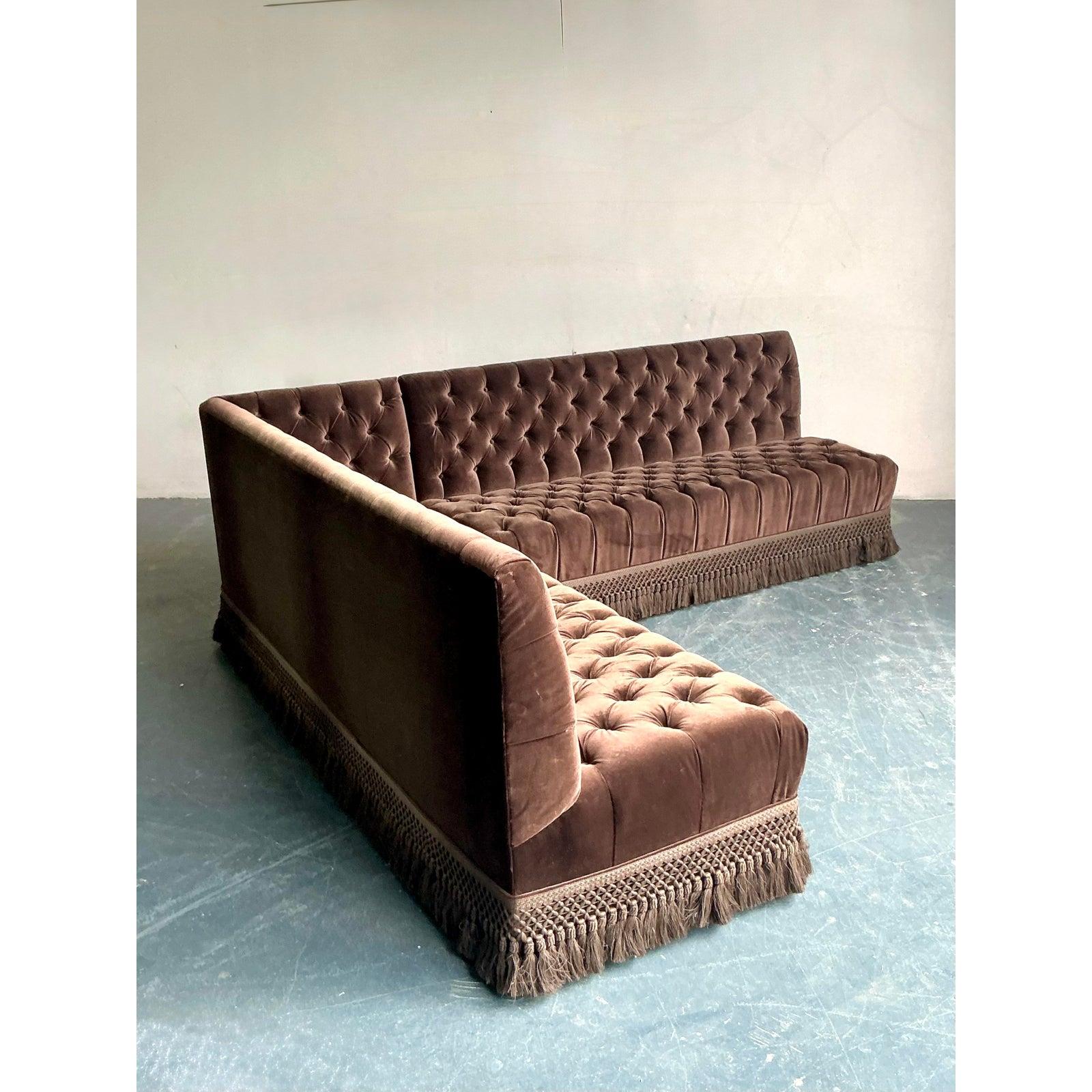 Hollywood Regency Sezionale in velluto su misura Schumacher Vintage By in vendita
