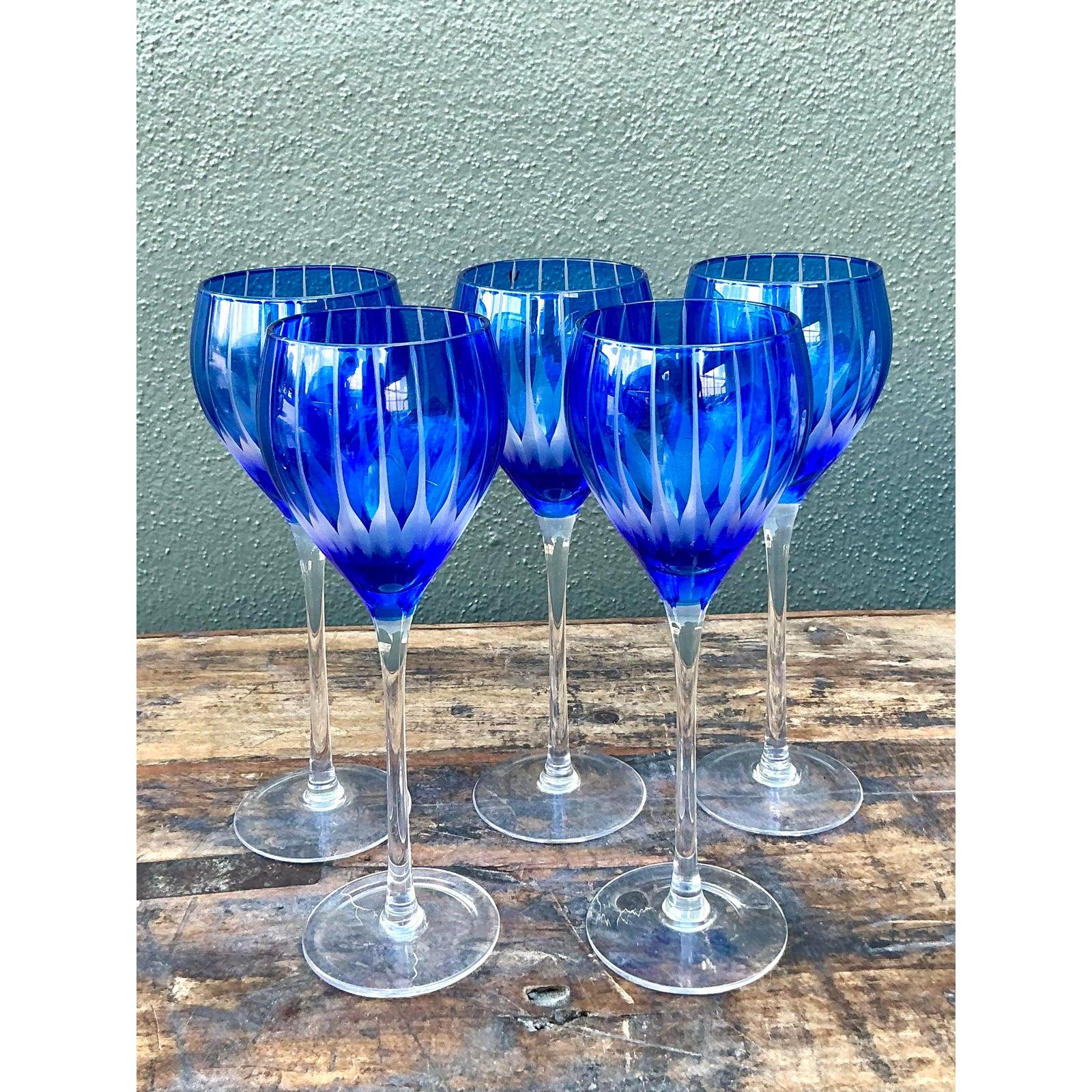 Vintage Boho Schliff Kristall Blau Kelche - Satz von 5 im Zustand „Gut“ im Angebot in West Palm Beach, FL