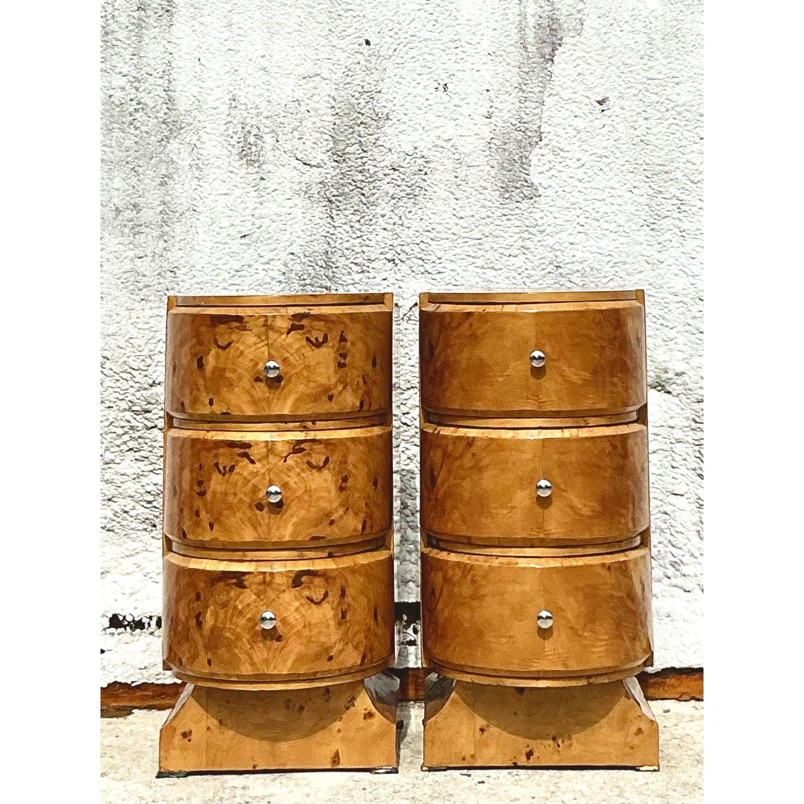 XX secolo Comodini vintage in legno di radica Boho Deco - Una coppia in vendita