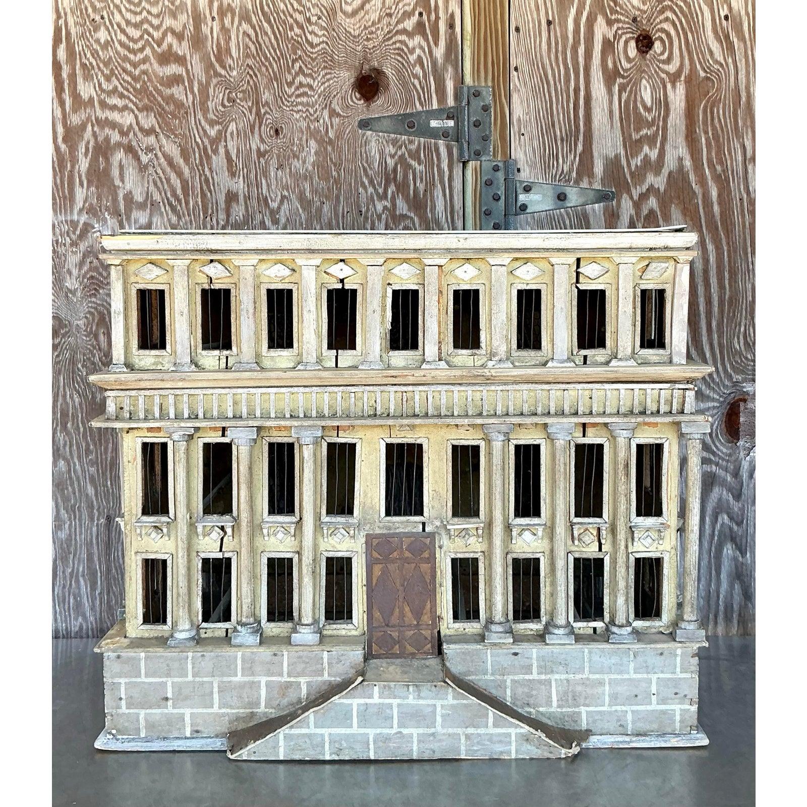 Vintage Boho Distressed Architectural Model en vente 1