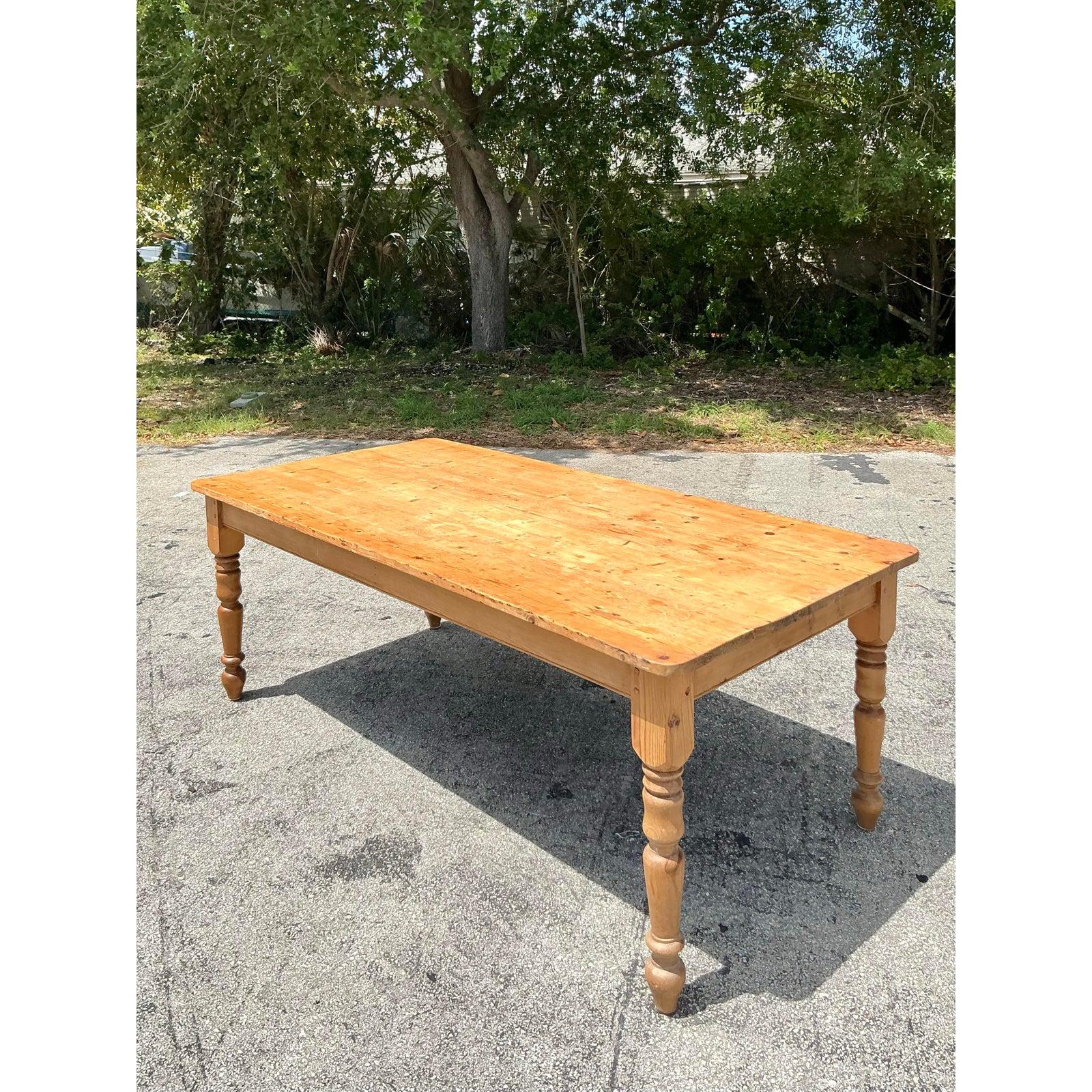 Table de ferme Vintage Boho Distressed en vente 1