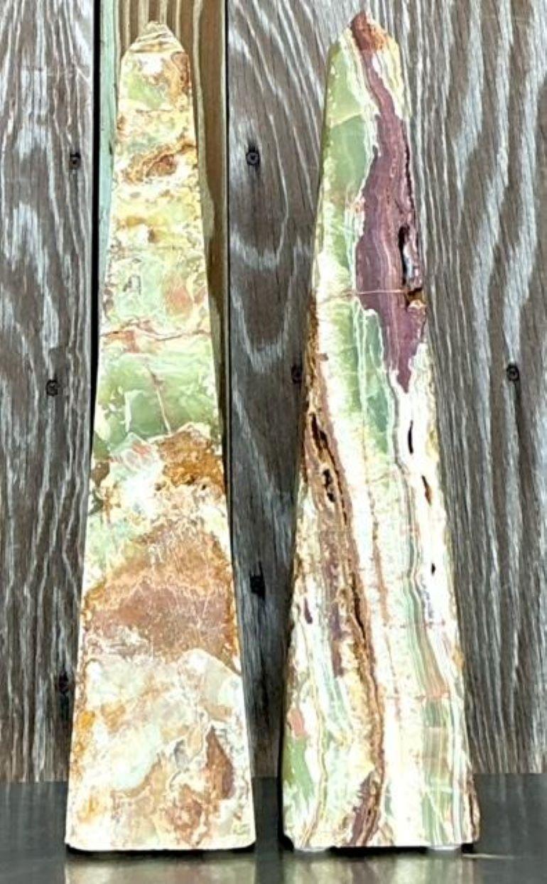 Américain Obélisques en Opale Vintage Boho Distressed - une paire en vente