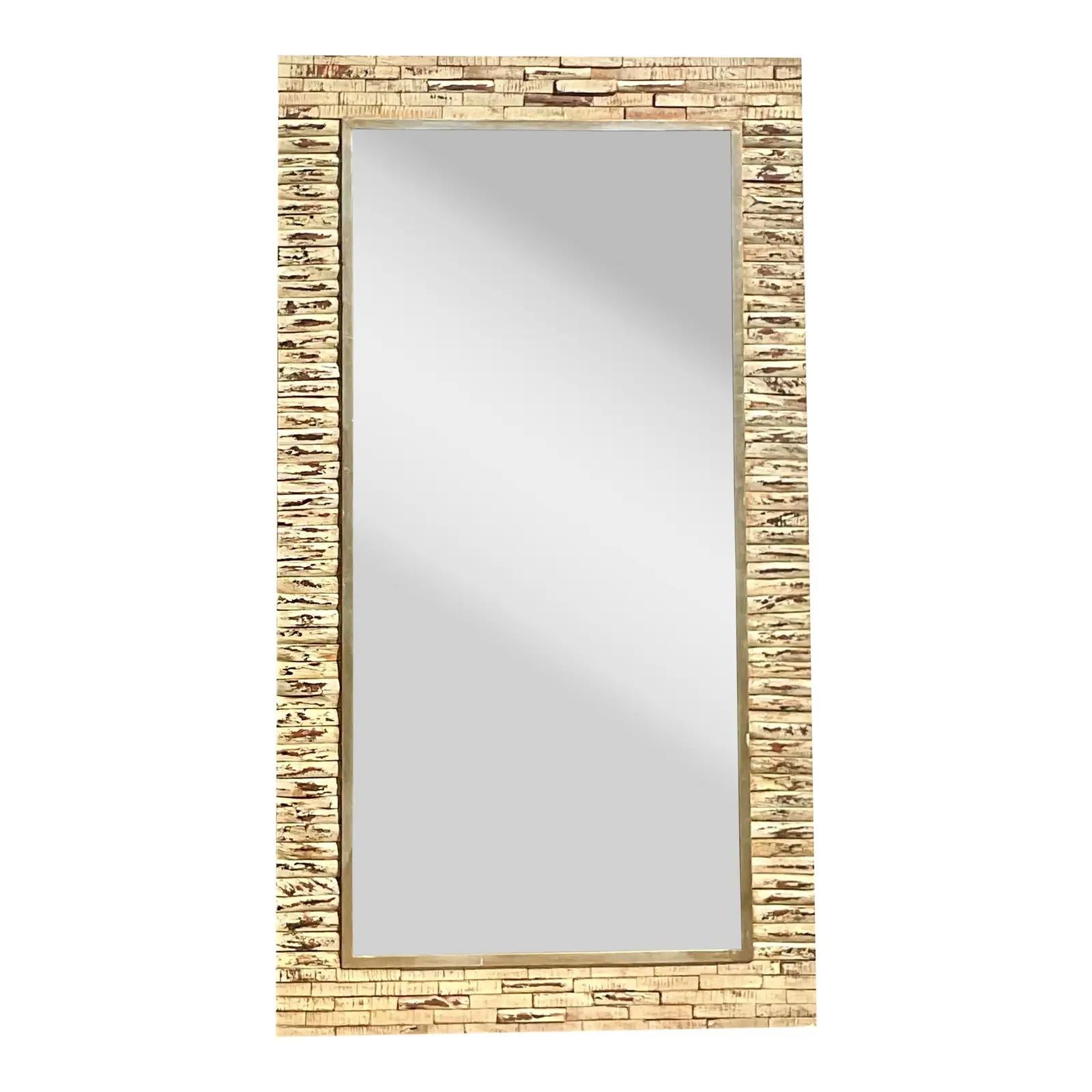 Vieux miroir de sol bohème en bois de récupération vieilli Bon état - En vente à west palm beach, FL