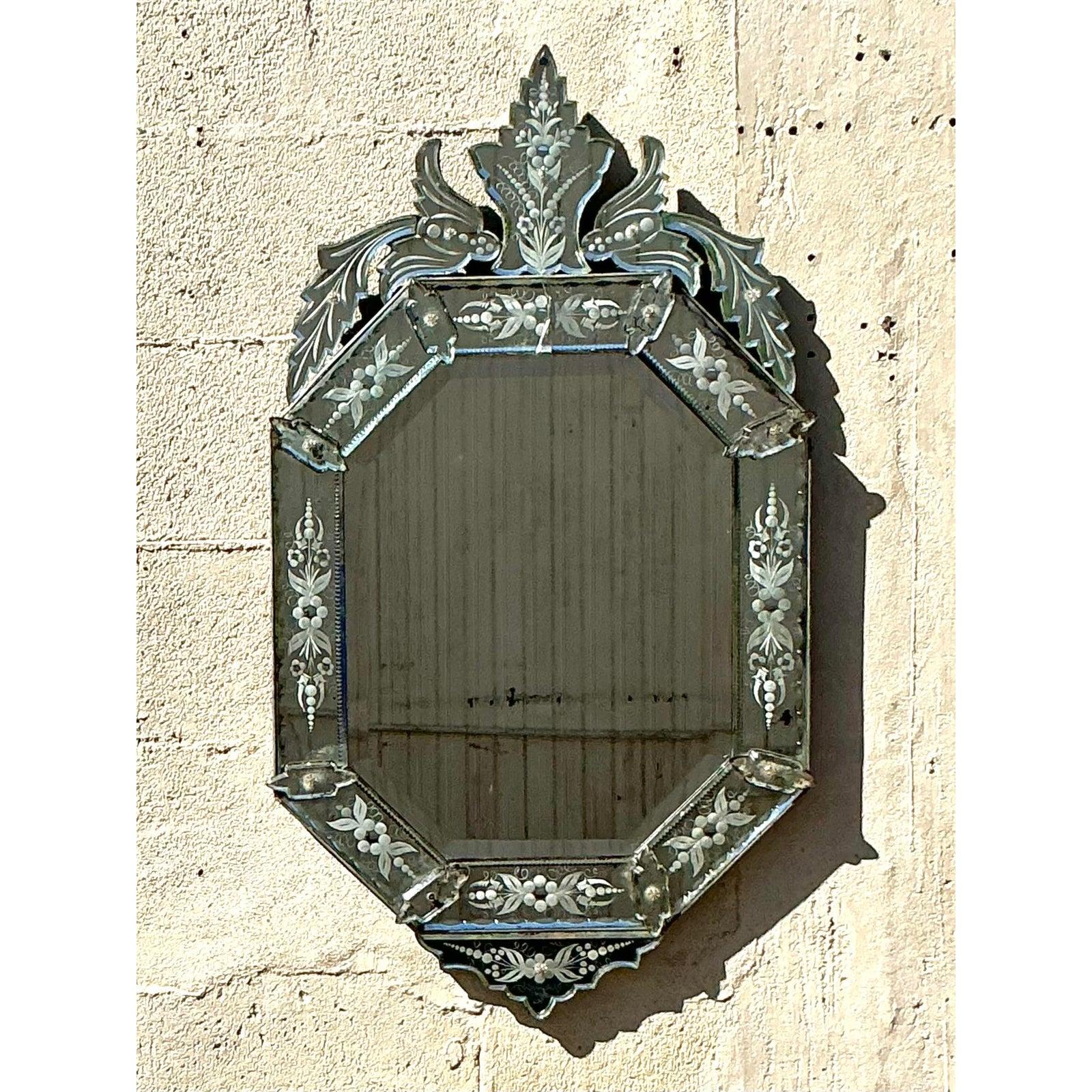 Verre Miroir vénitien vintage boho en verre vieilli en vente