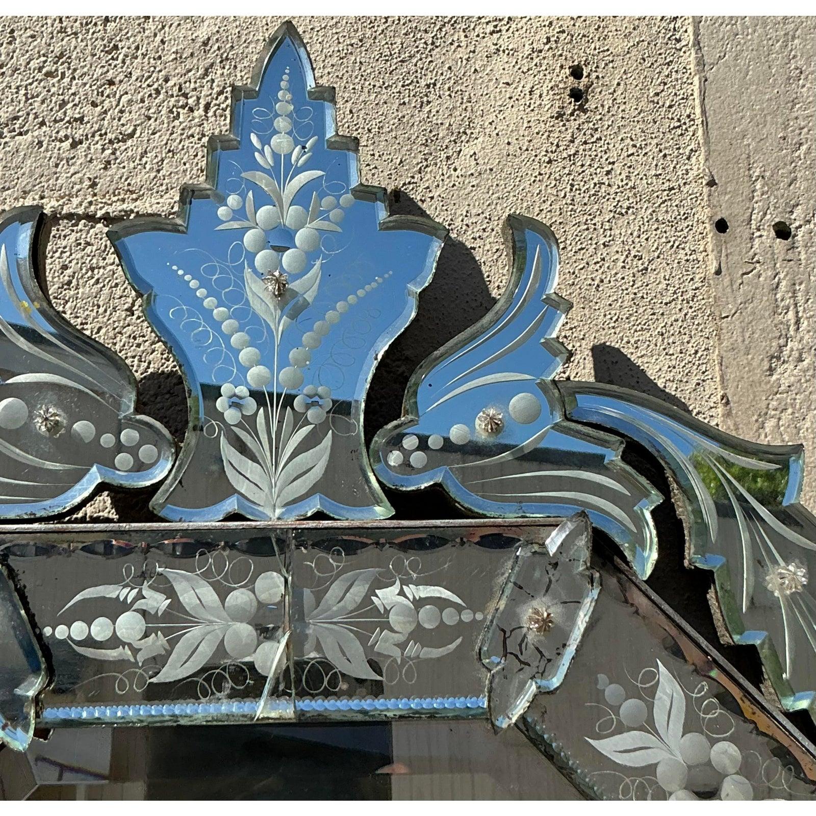 Miroir vénitien vintage boho en verre vieilli en vente 2