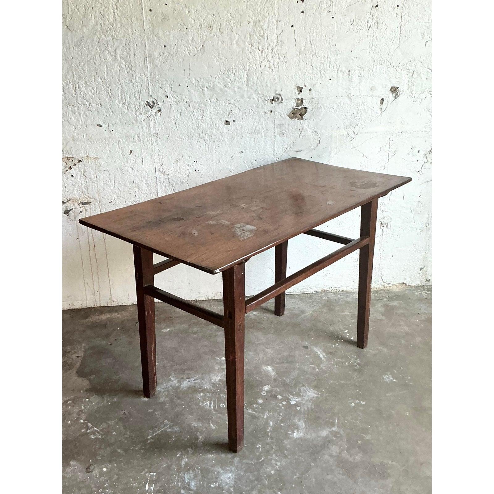 XX secolo Tavolo consolle in legno vintage bohémien e invecchiato in vendita