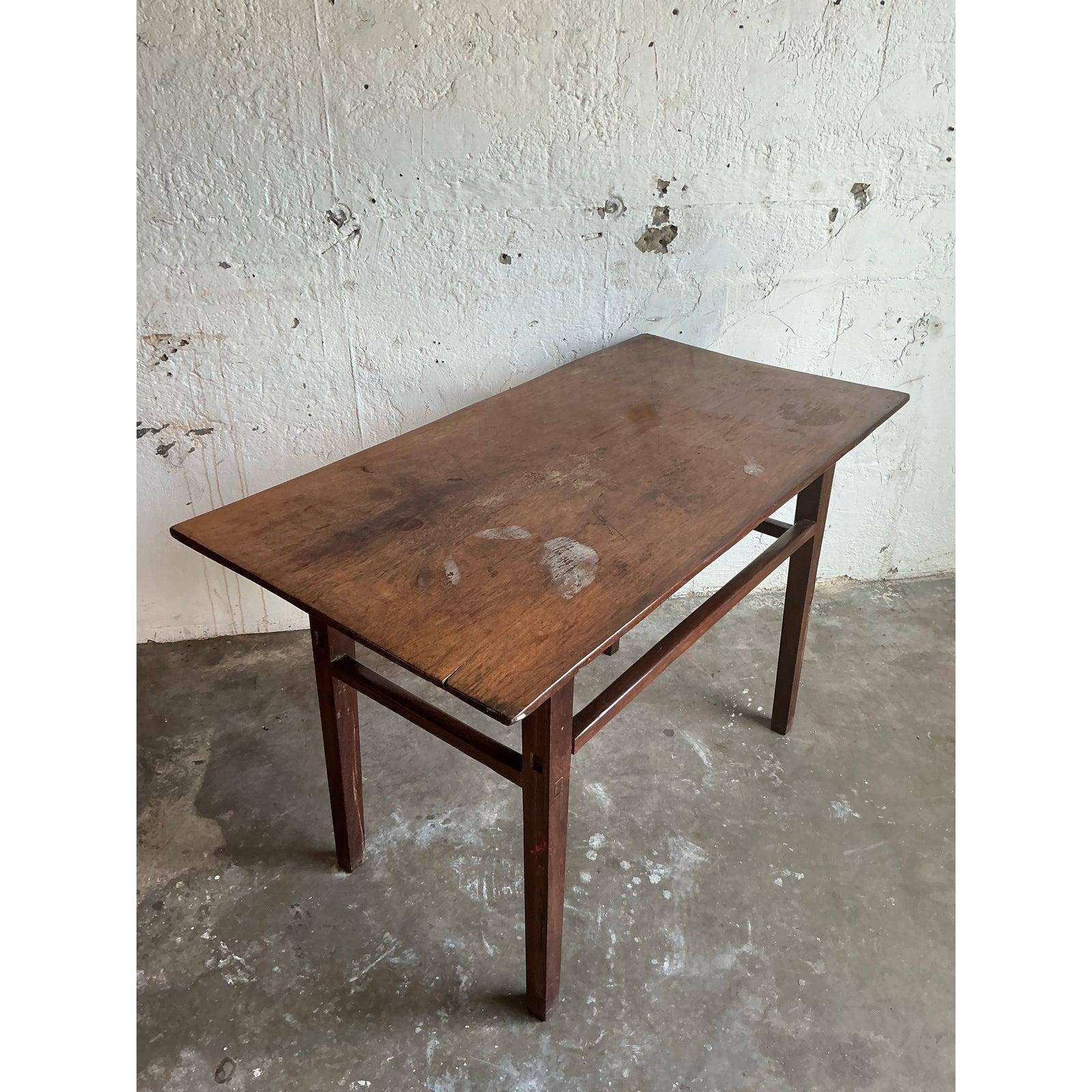 Tavolo consolle in legno vintage bohémien e invecchiato in vendita 1