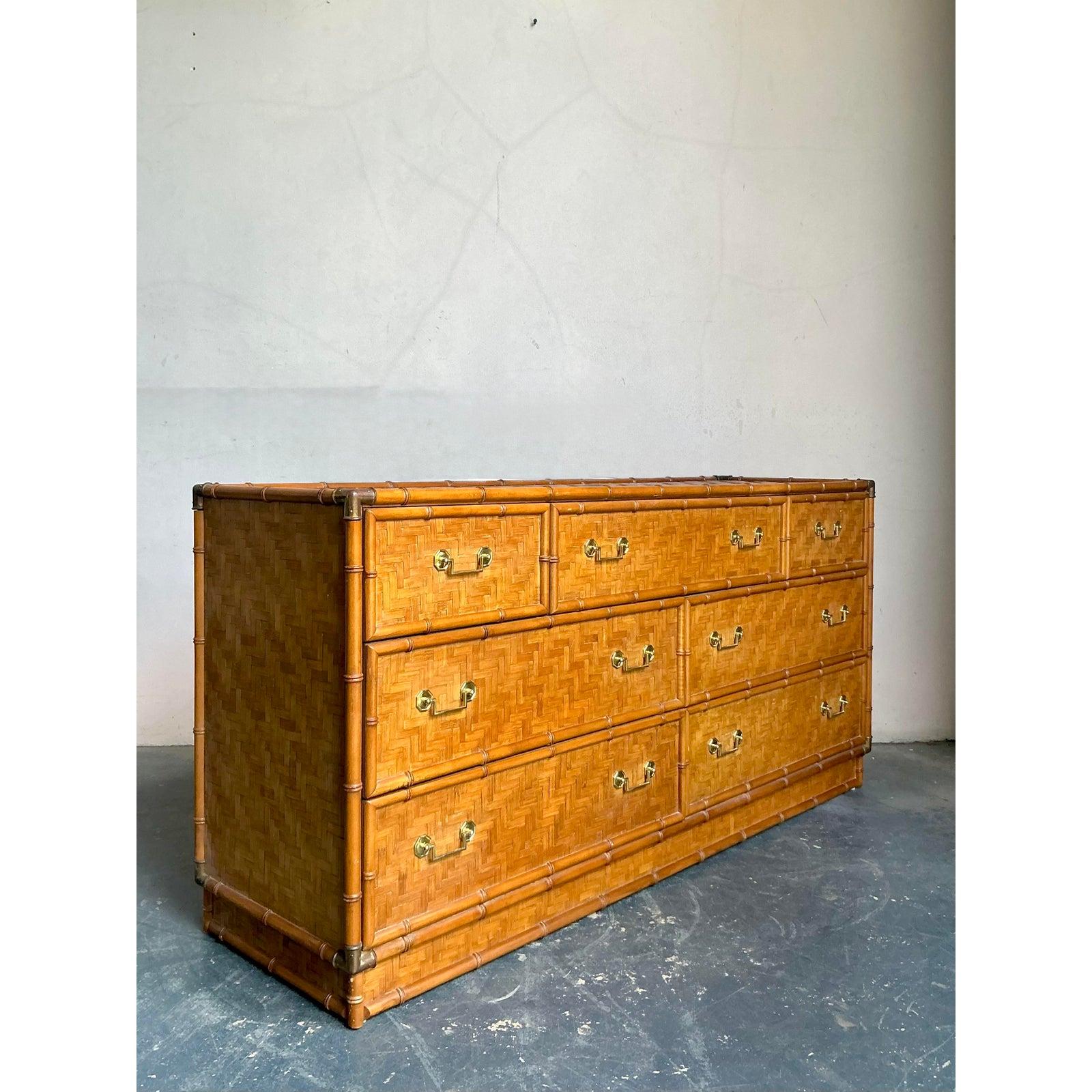 Filippino Comò in rattan vintage in stile bohémien Dixie Parquet in vendita