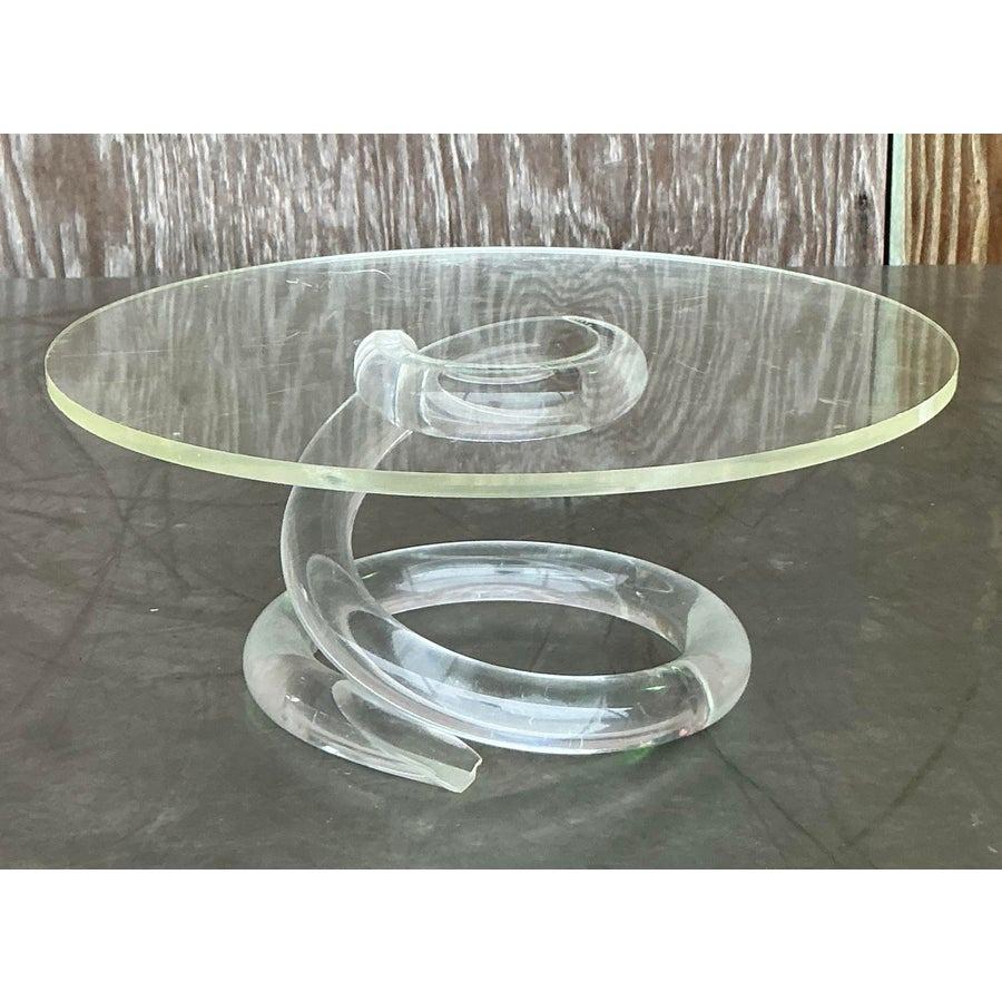 American Vintage Boho Dorothy Thorpe Lucite Cake Stand