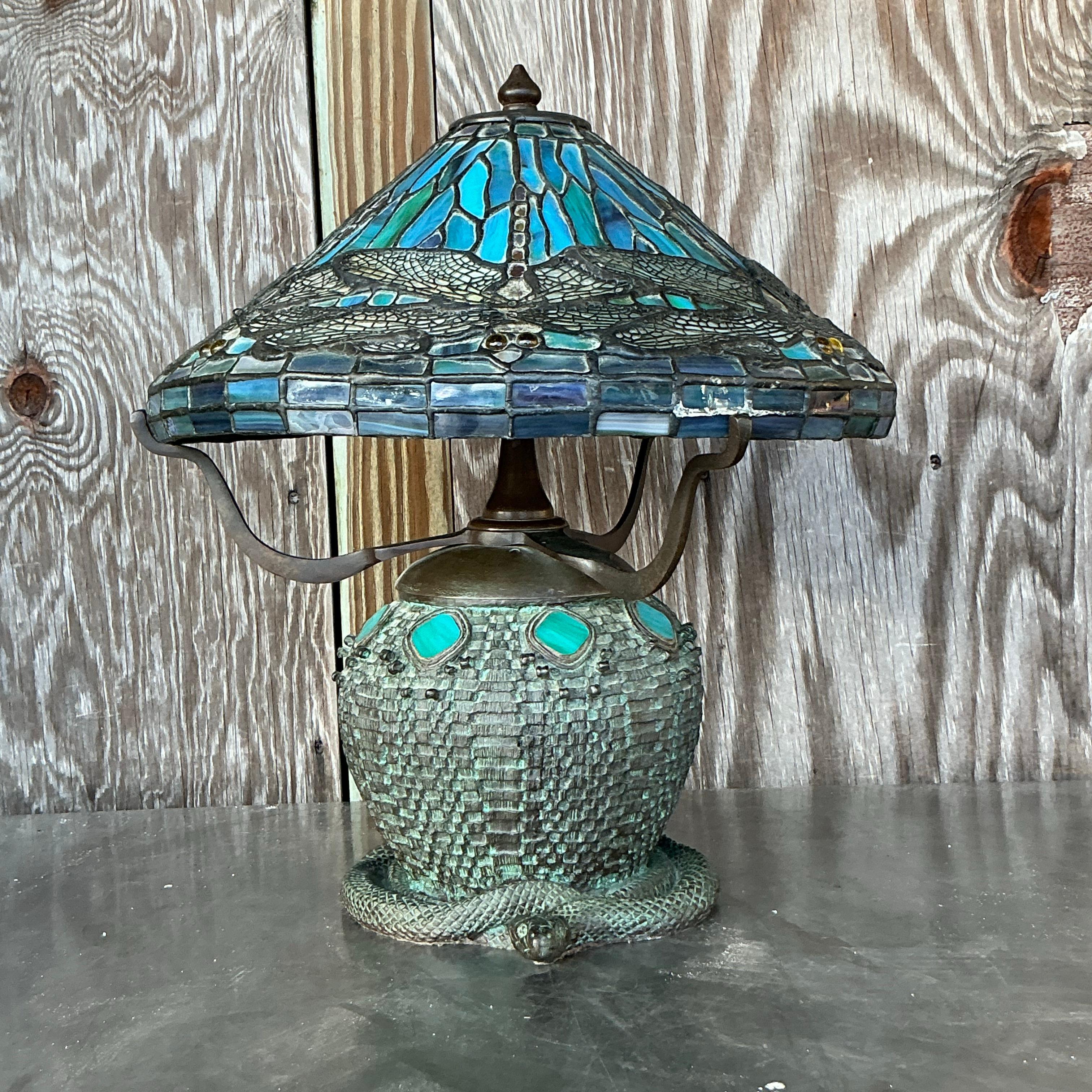 Américain Lampe Boho en verre libellule vintage d'après Tiffany en vente