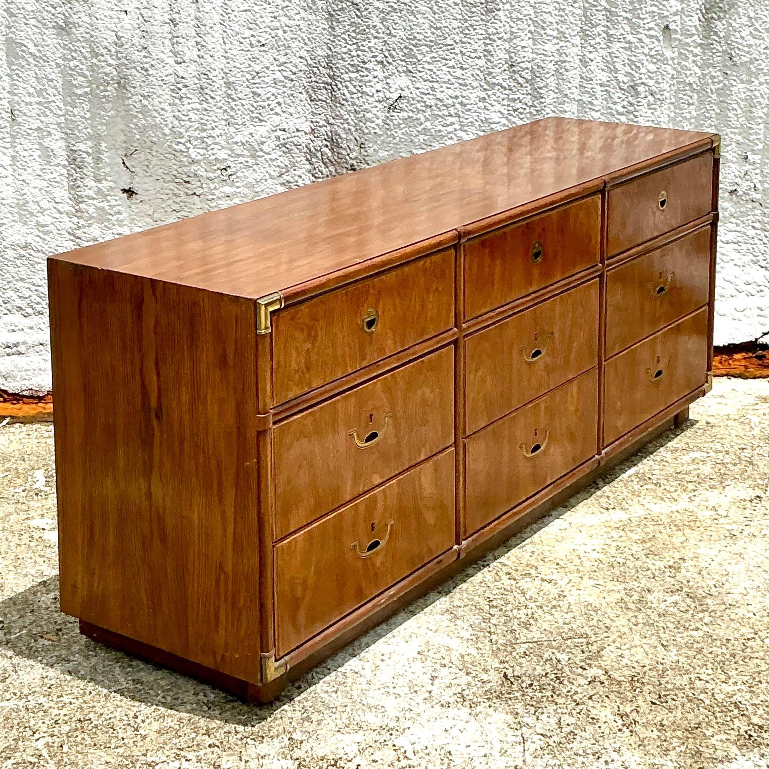 Ottone Vintage By Drexel Campaigner 9 cassetti in vendita