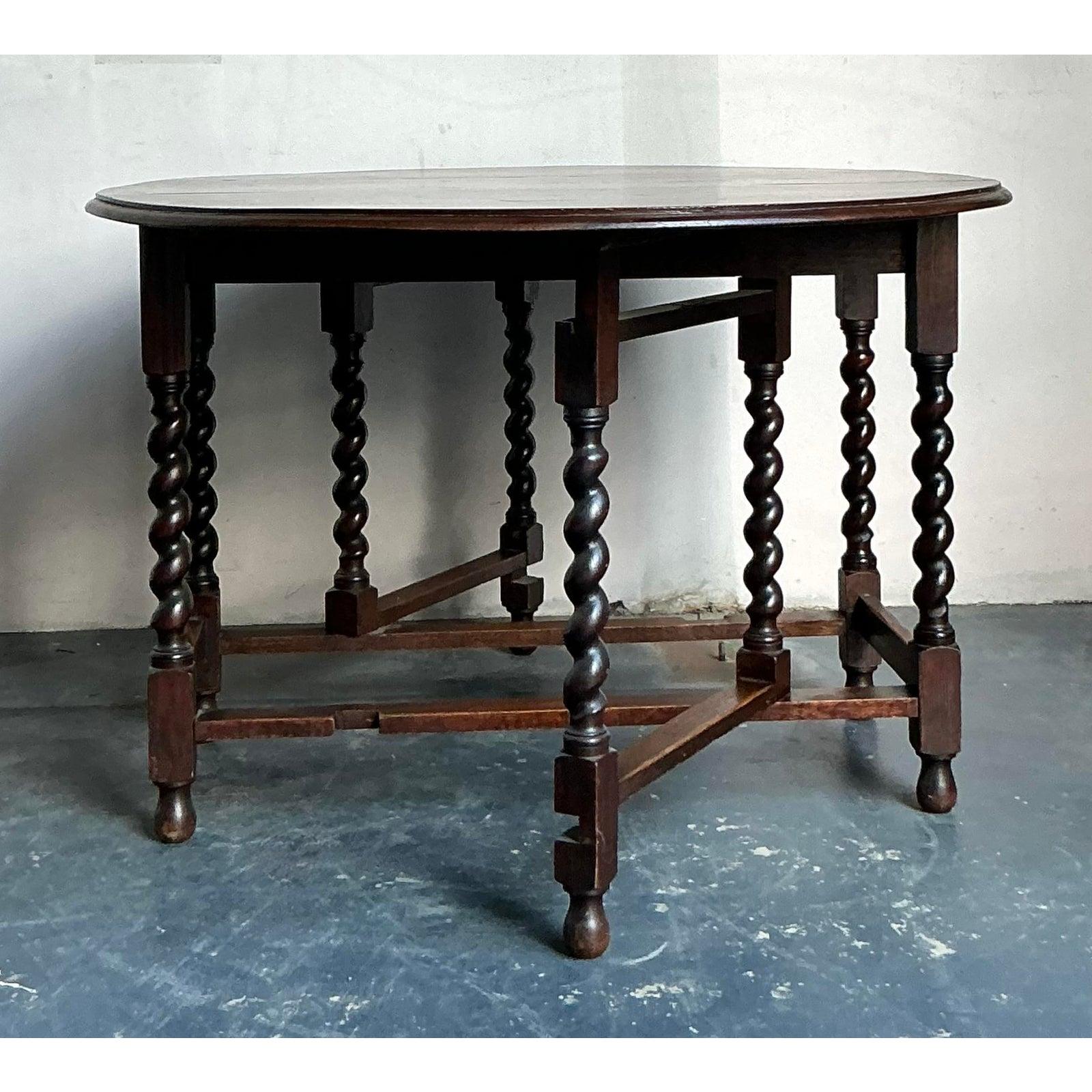 Vintage Boho Drop Leaf Gate Leg Tisch (amerikanisch) im Angebot