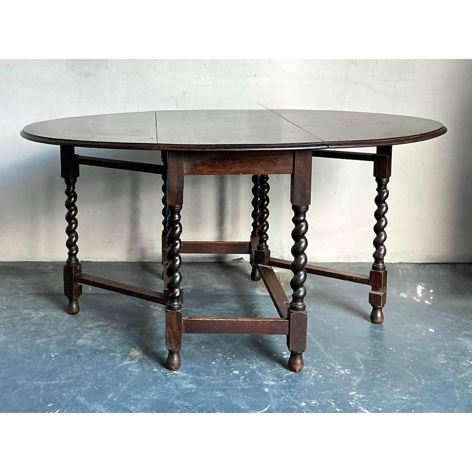 Vintage Boho Drop Leaf Gate Leg Tisch (20. Jahrhundert) im Angebot