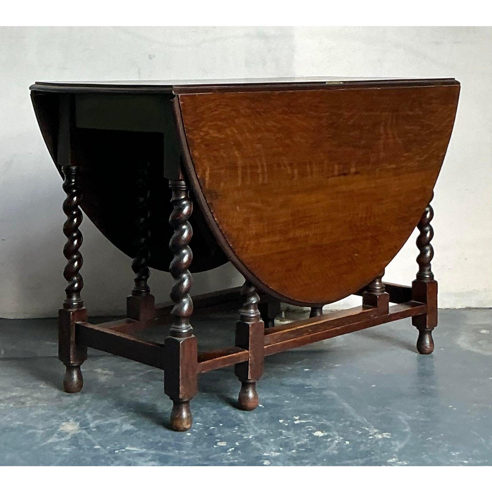 Vintage Boho Drop Leaf Gate Leg Tisch (Mahagoni) im Angebot