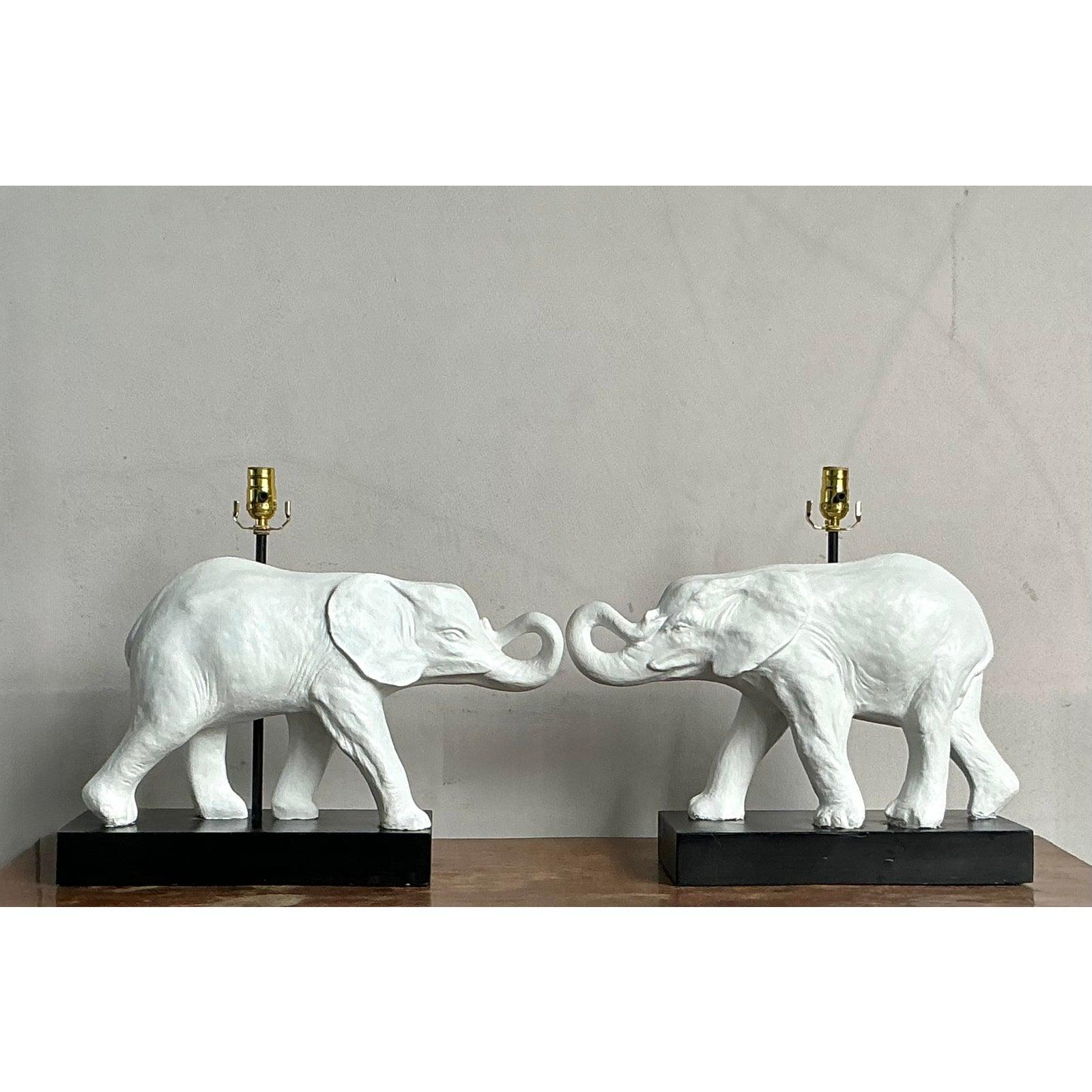 Paire de lampes vintage Boho à éléphant Bon état - En vente à West Palm Beach, FL