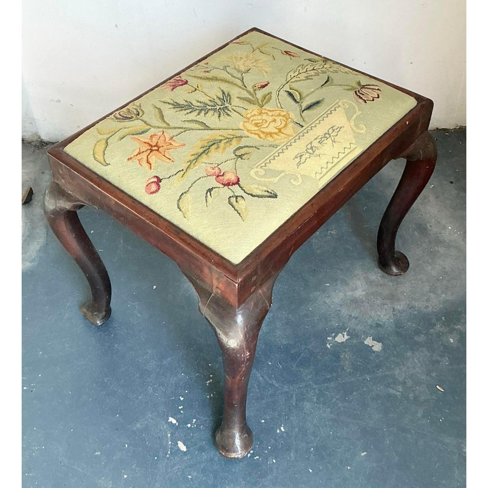 Tessuto Sgabello ricamato vintage in stile bohémien in vendita