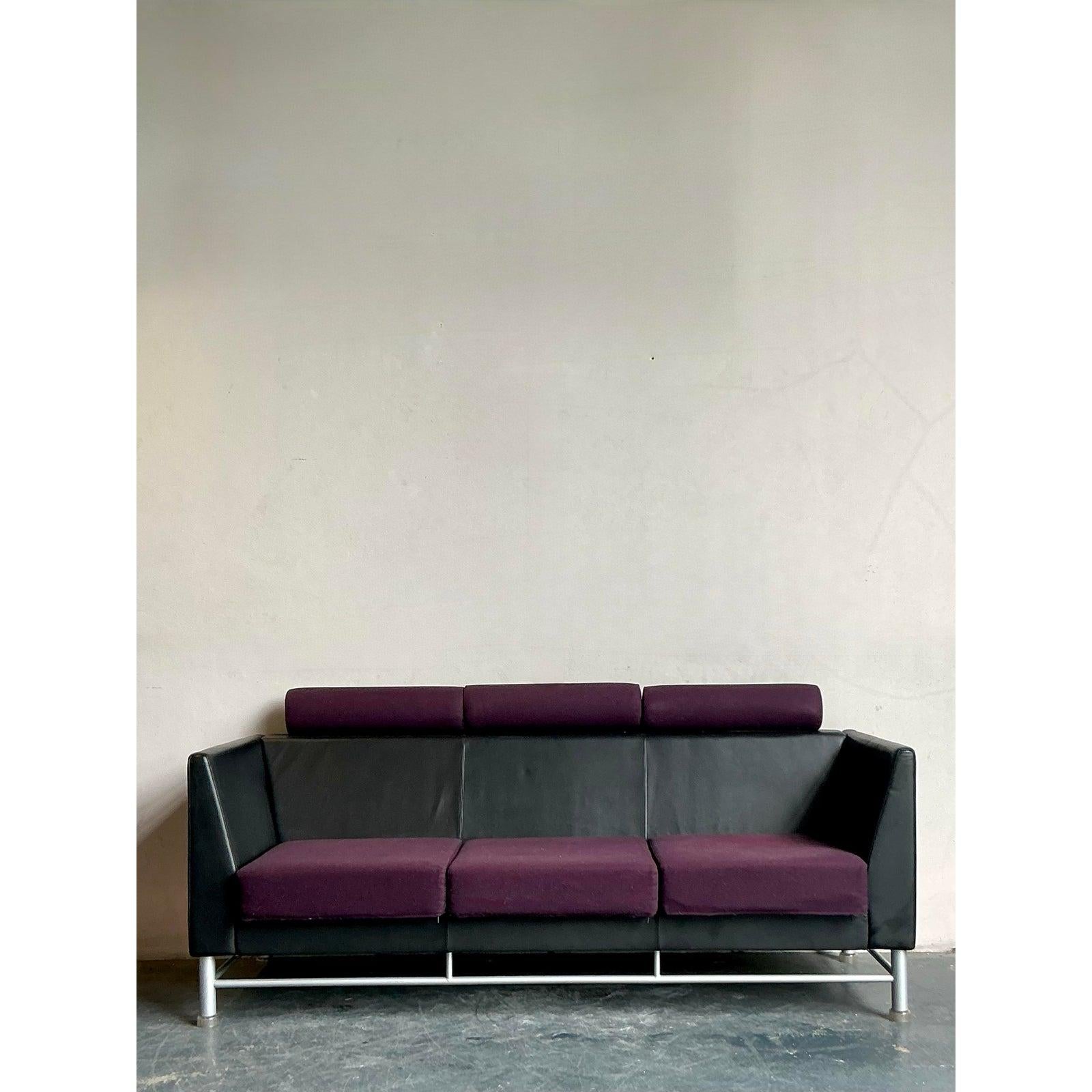 Sofá postmoderno Vintage Boho Ettore Sottsass para Knoll siglo XX en venta