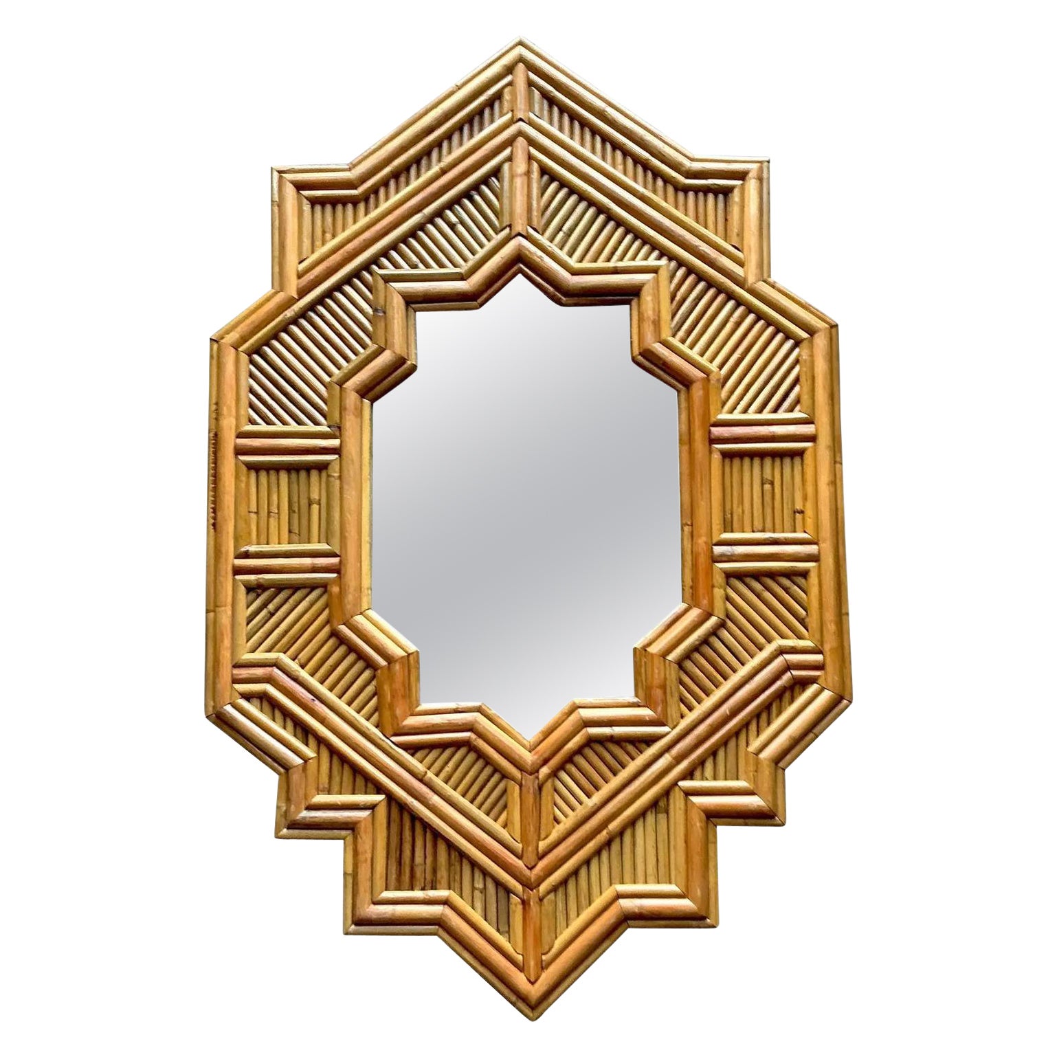 Espejo vintage boho de ratán facetado en venta