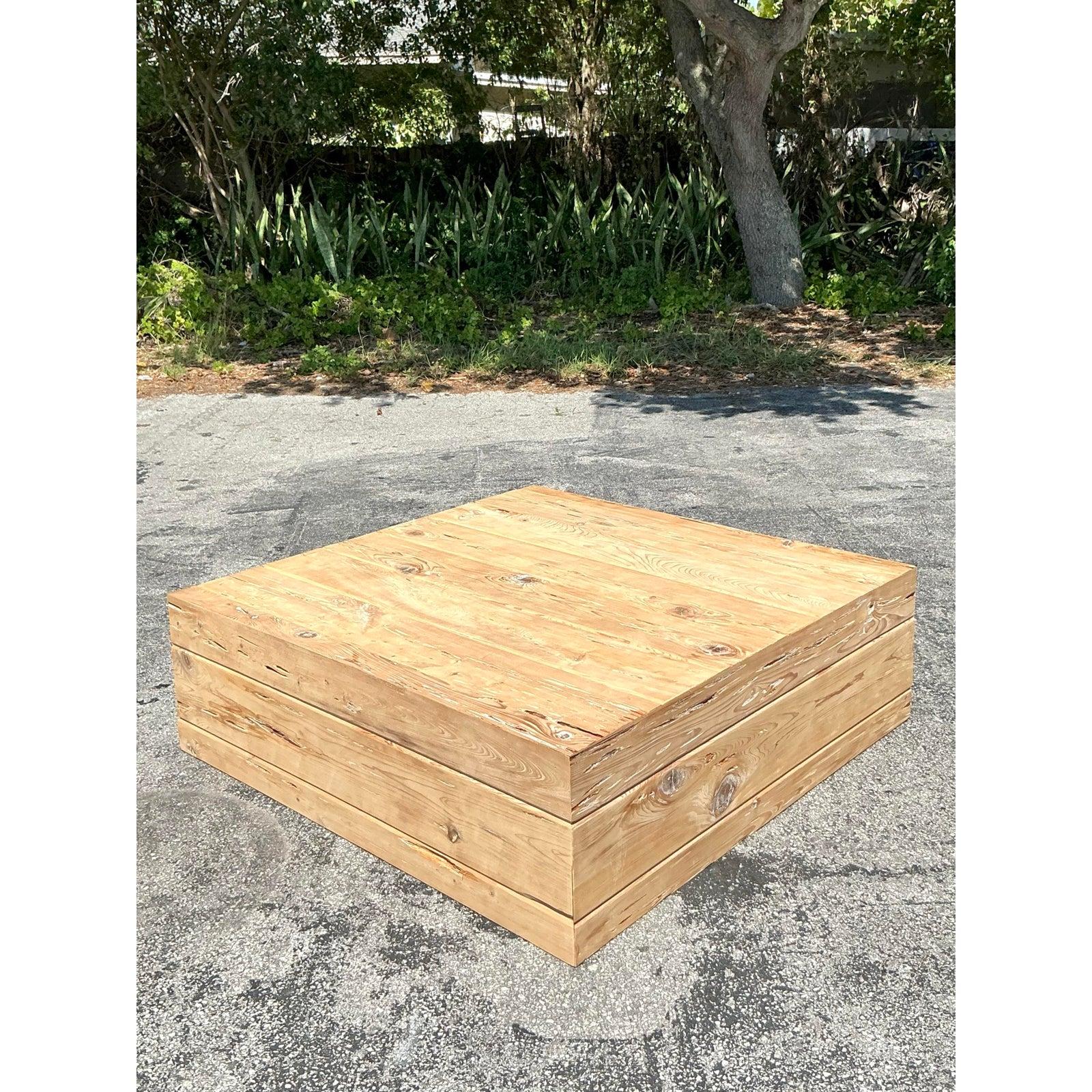 Mesa baja Vintage Boho Florida Pecky Cypress en venta 4