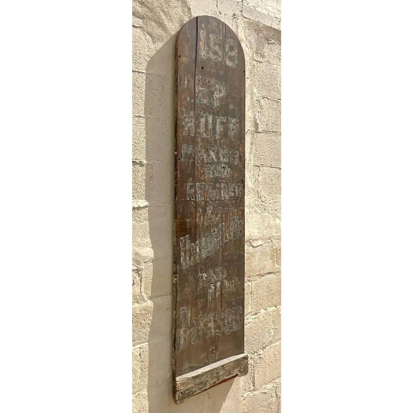 Ein außergewöhnliches Vintage-Schild. Ein schickes Volkskunstwerk aus dem frühen 20. Jahrhundert. Erworben von einem bekannten Volkskunstsammler.