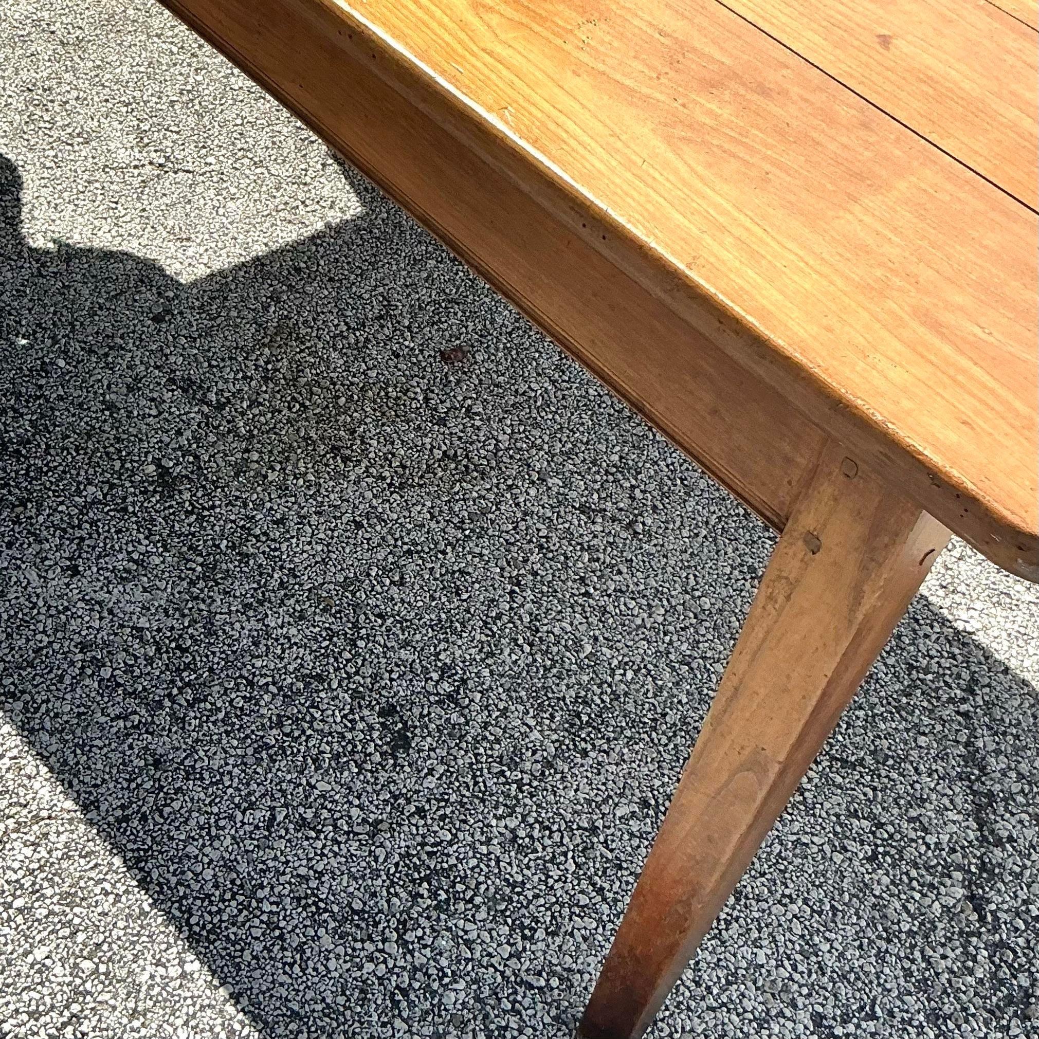 Bois Table de ferme bohème vintage en planches françaises en vente