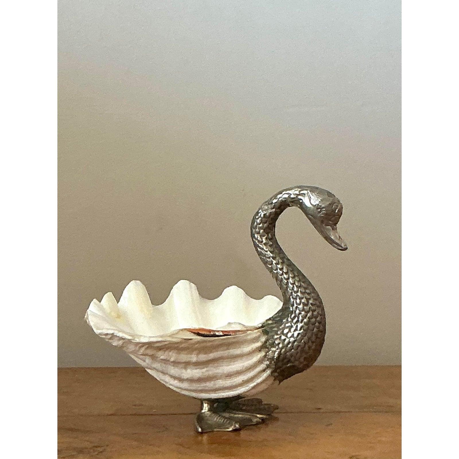 Hollywood Regency Ciotola gigante Boho con conchiglia di cigno dopo Gabriella Binazzi in vendita