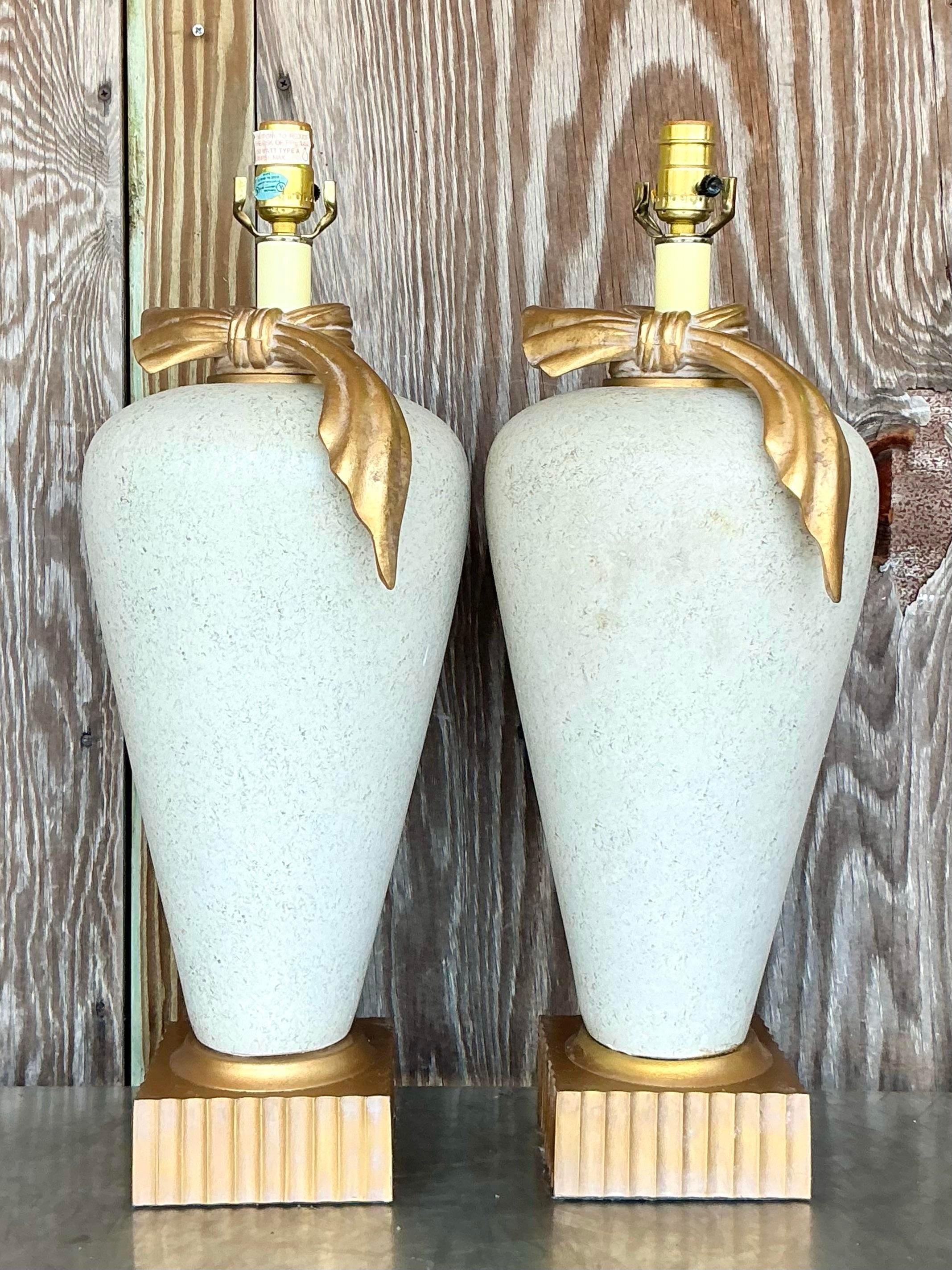 Americano Lampade a fiocco dorate Boho d'epoca - una coppia in vendita