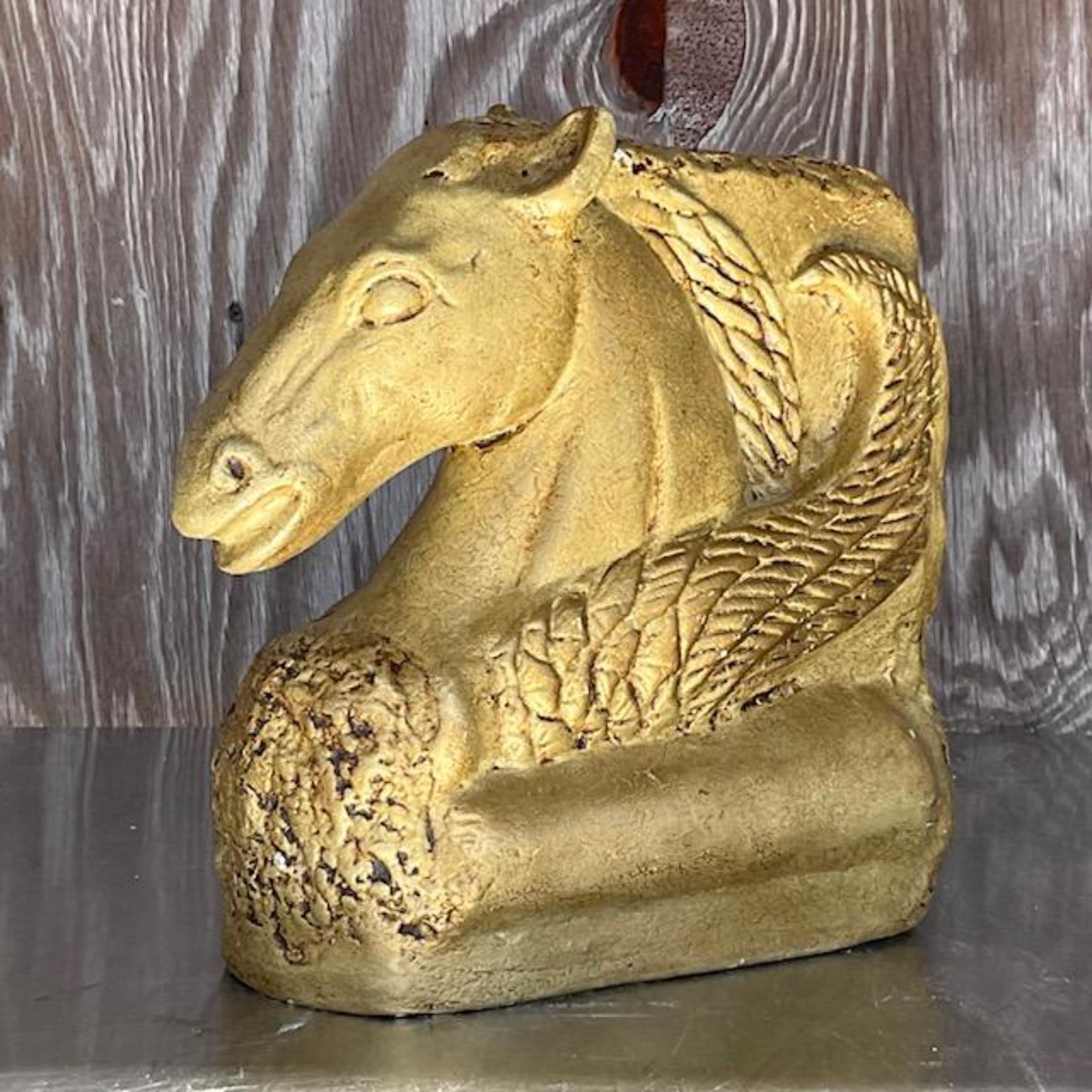 Vintage Boho vergoldet Gips geflügelte Pferd im Angebot 1