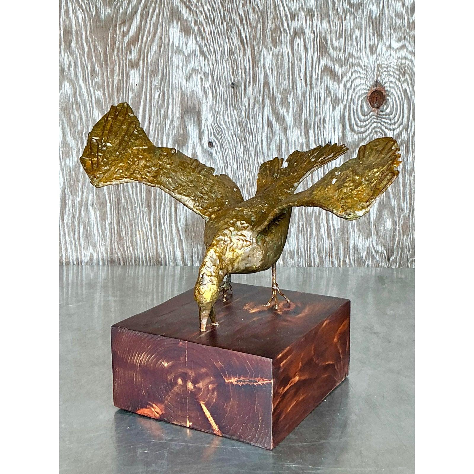 Américain Sculpture d'oiseau Boho dorée à l'ancienne en vente