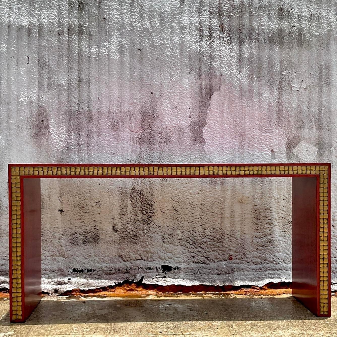 Vintage Boho Gilt Tipped Red Laquered Console Tabl Bon état - En vente à west palm beach, FL