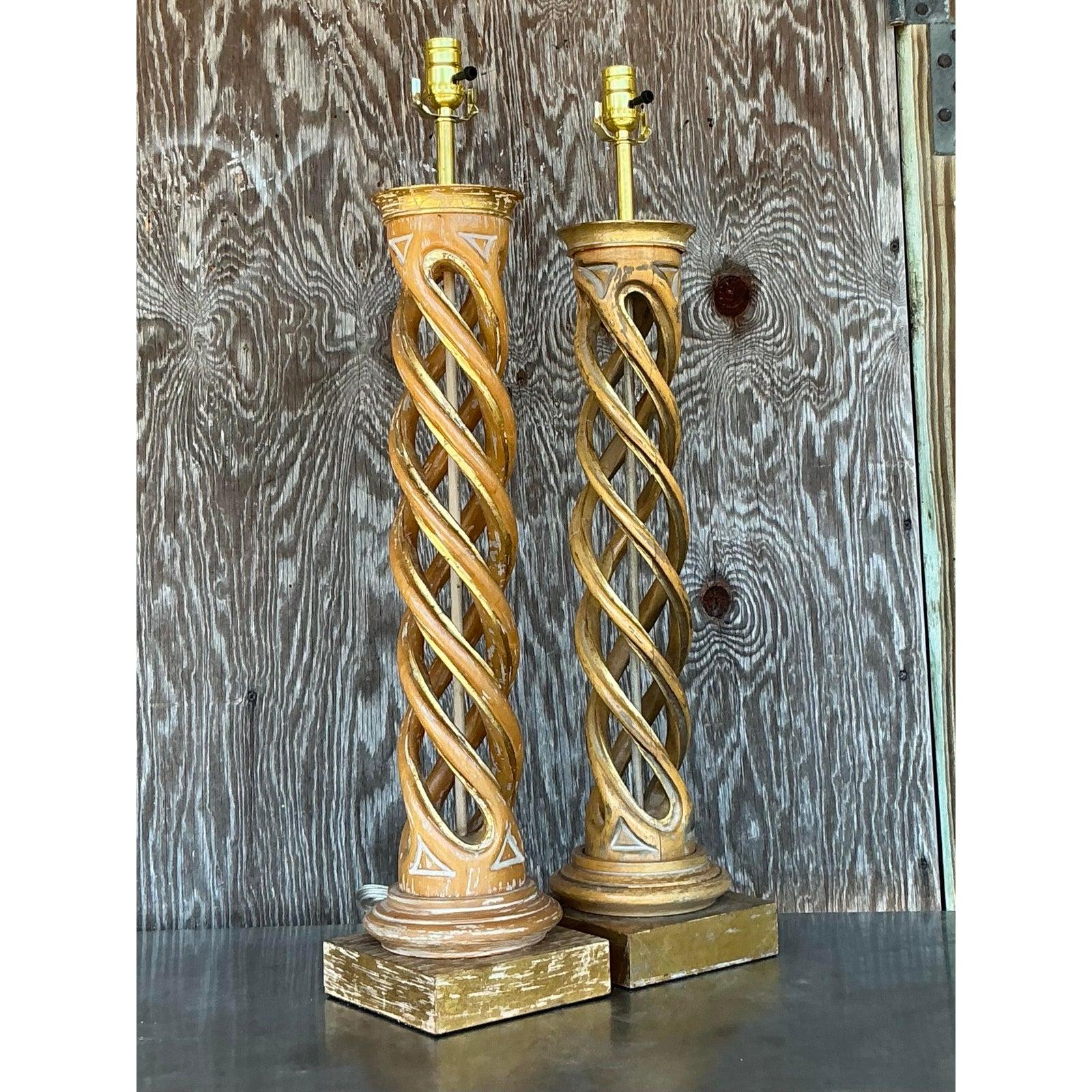 Américain Paire de lampes torsadées boho à bouts dorés - Paire en vente
