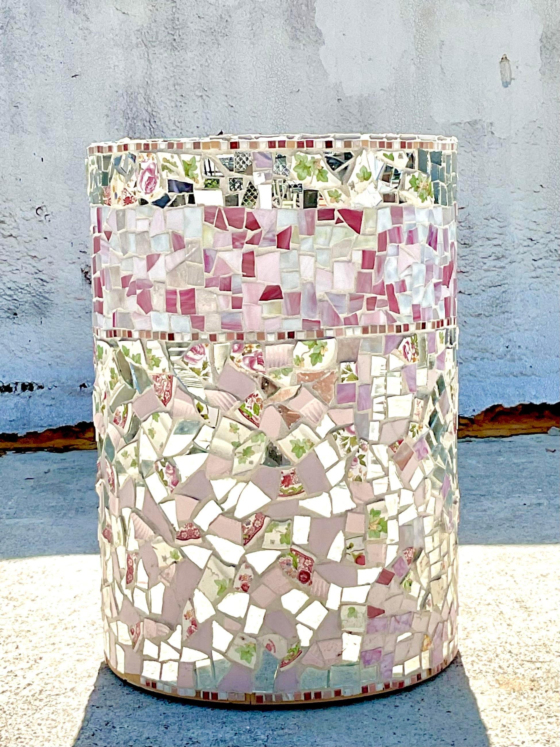 Américain Piédestal de table de salle à manger bohème vintage en verre et mosaïque de céramique en vente
