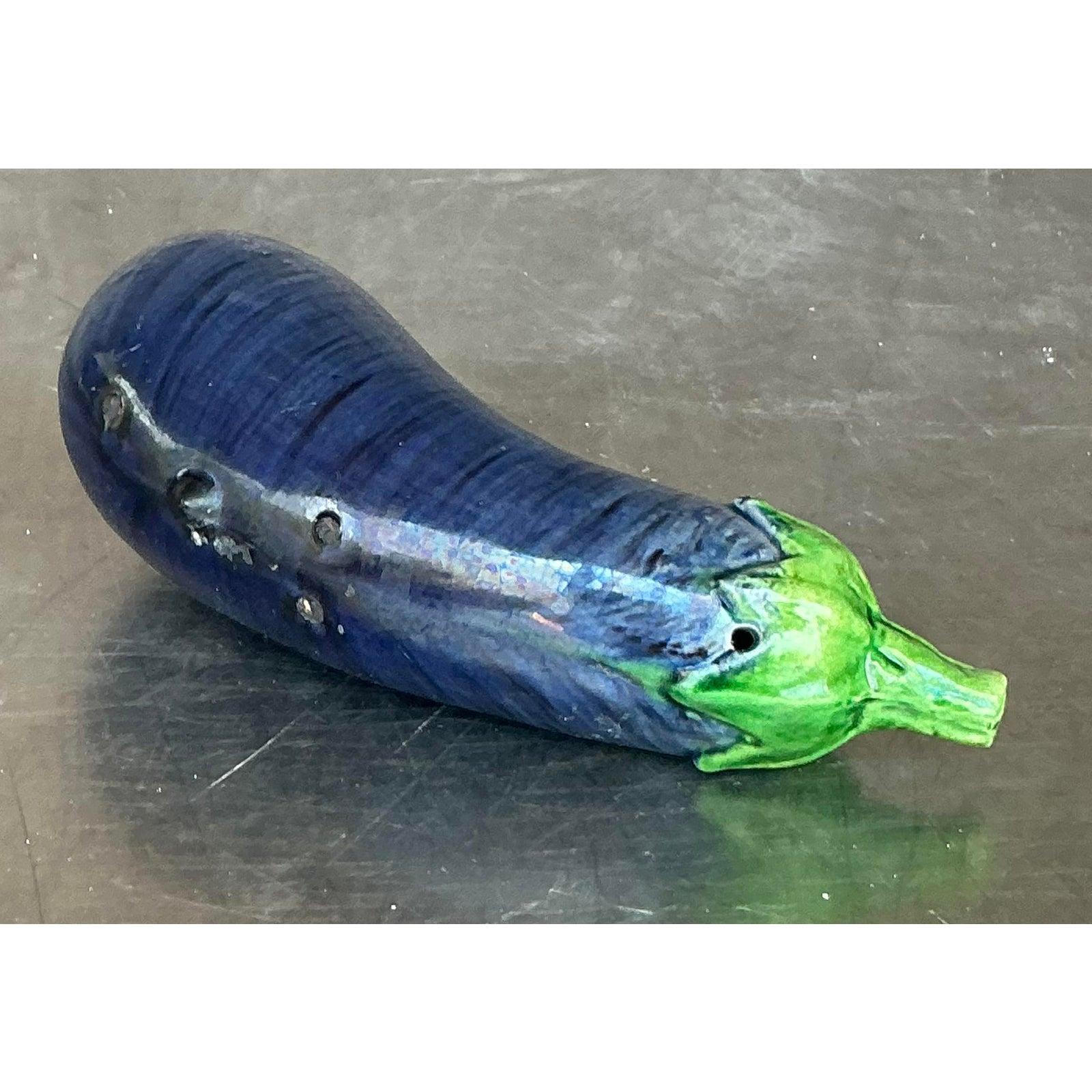 20ième siècle Vieille aubergine bohème en céramique émaillée en vente