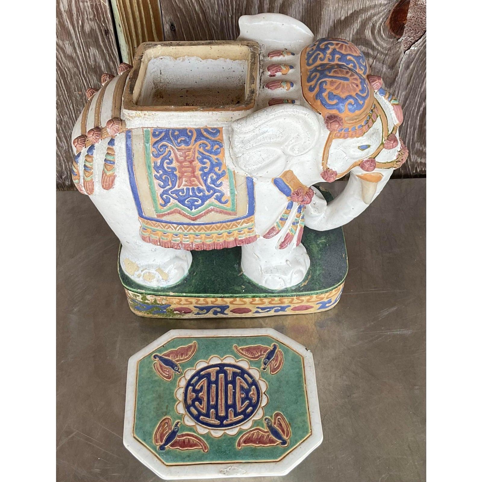 XX secolo Sgabello basso da giardino Elefante in ceramica smaltata vintage Boho in vendita