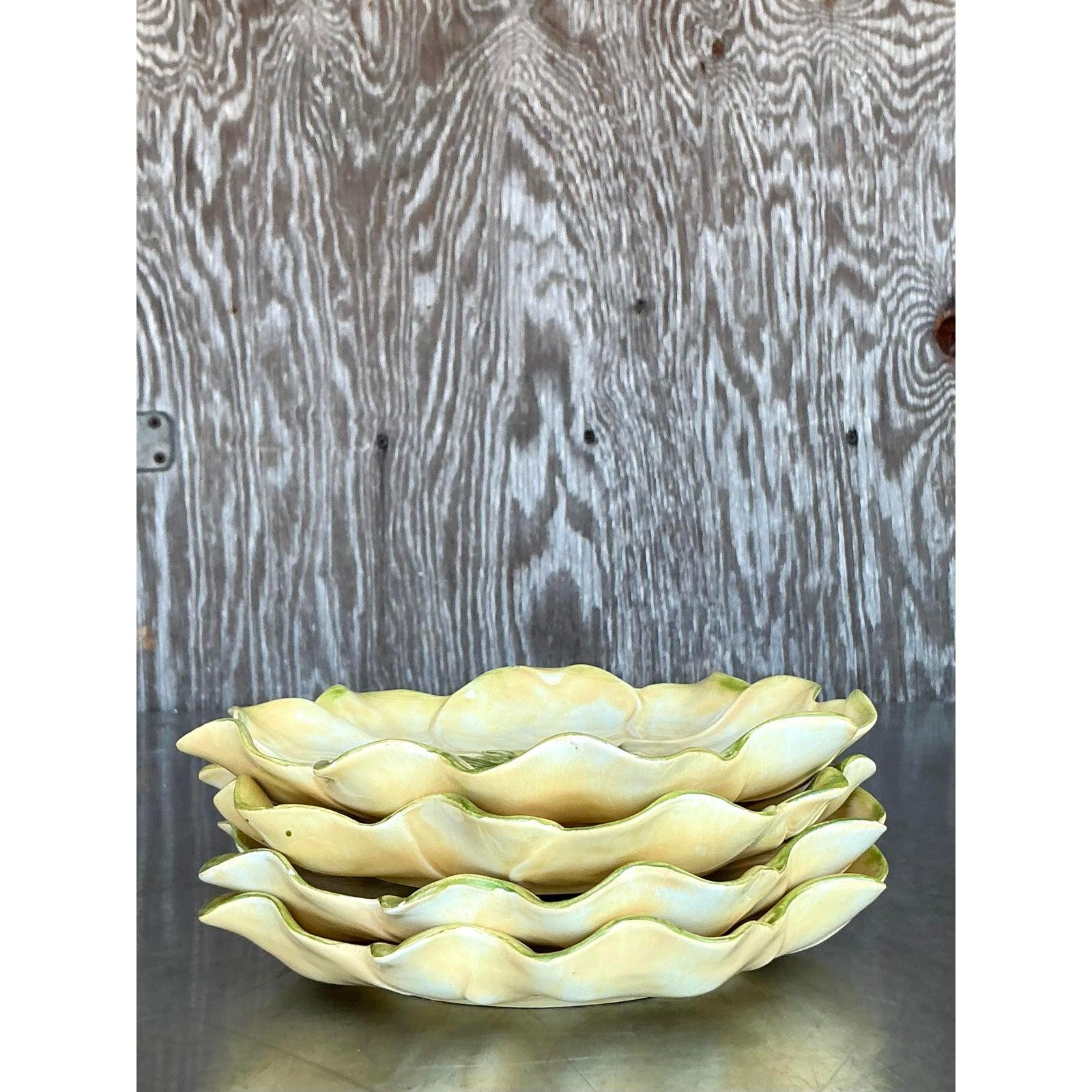 20ième siècle Assiettes à fleurs vintage Boho en céramique émaillée - Lot de 4 en vente