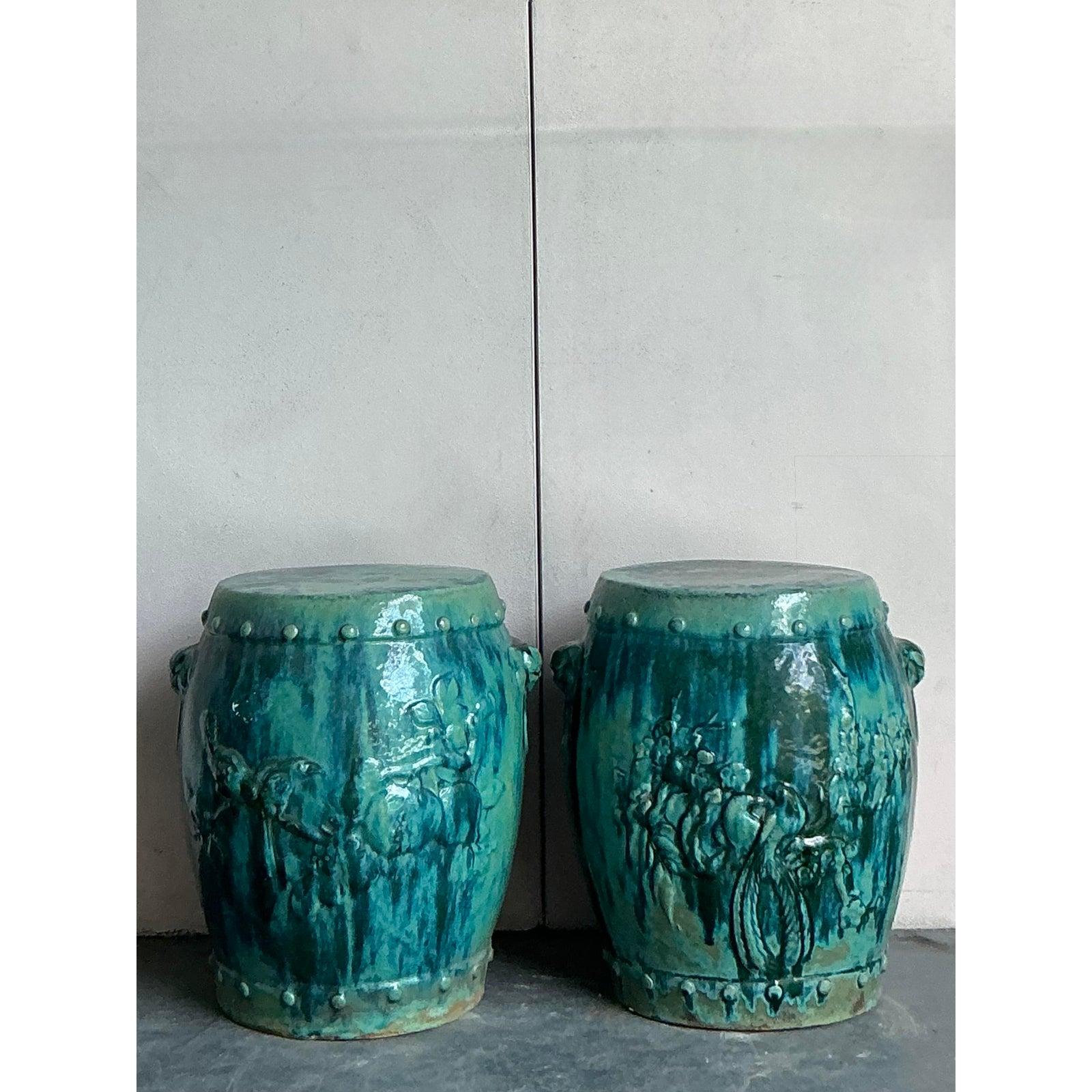 Pareja de taburetes de jardín de cerámica esmaltada vintage boho Chino en venta