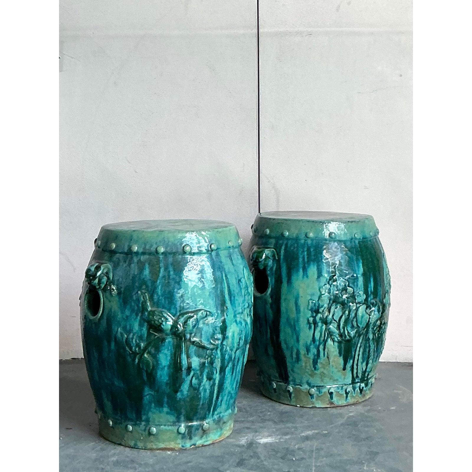 Pareja de taburetes de jardín de cerámica esmaltada vintage boho en Bueno estado para la venta en West Palm Beach, FL