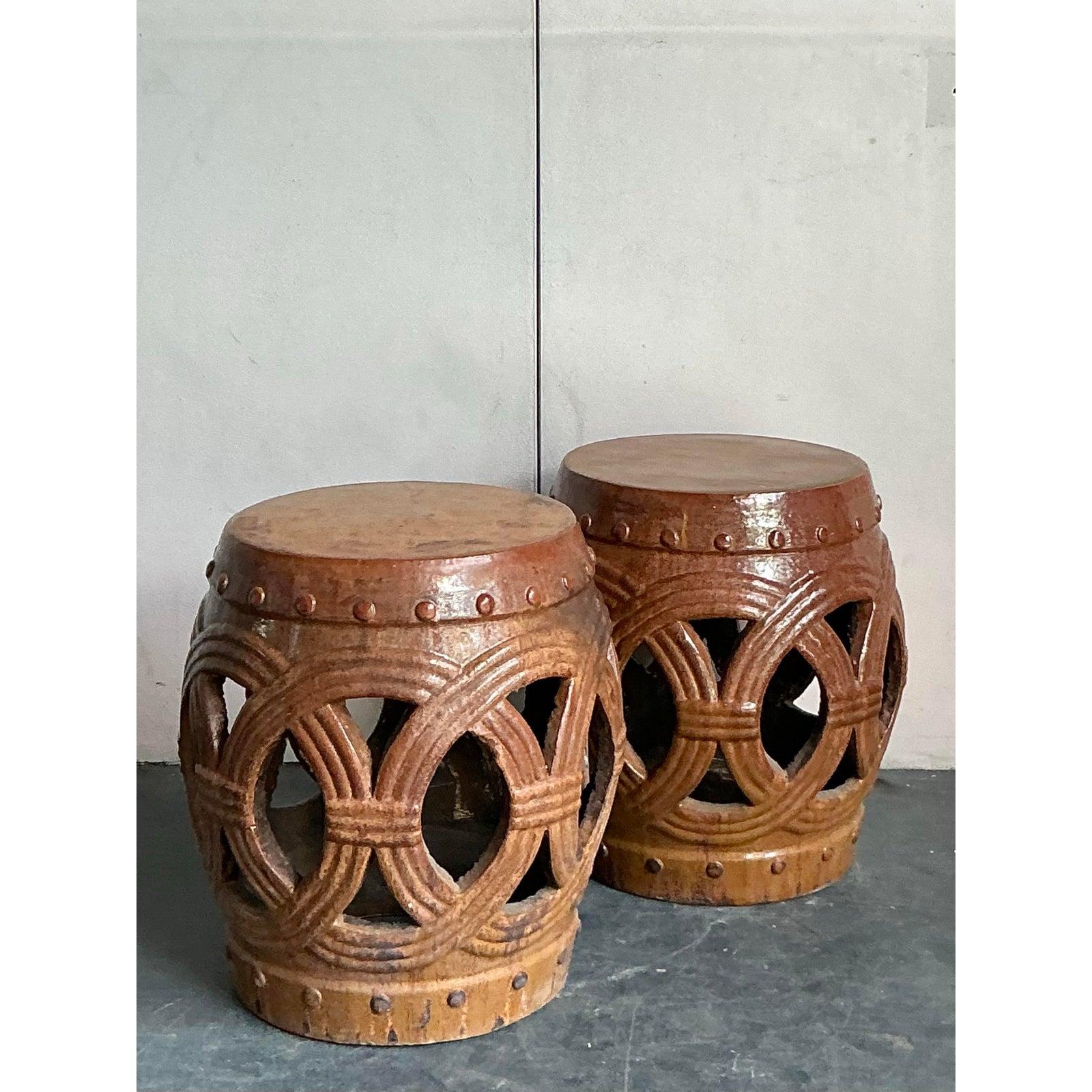 Taburetes de jardín de cerámica esmaltada Vintage Boho - Juego de 2 en Bueno estado para la venta en West Palm Beach, FL