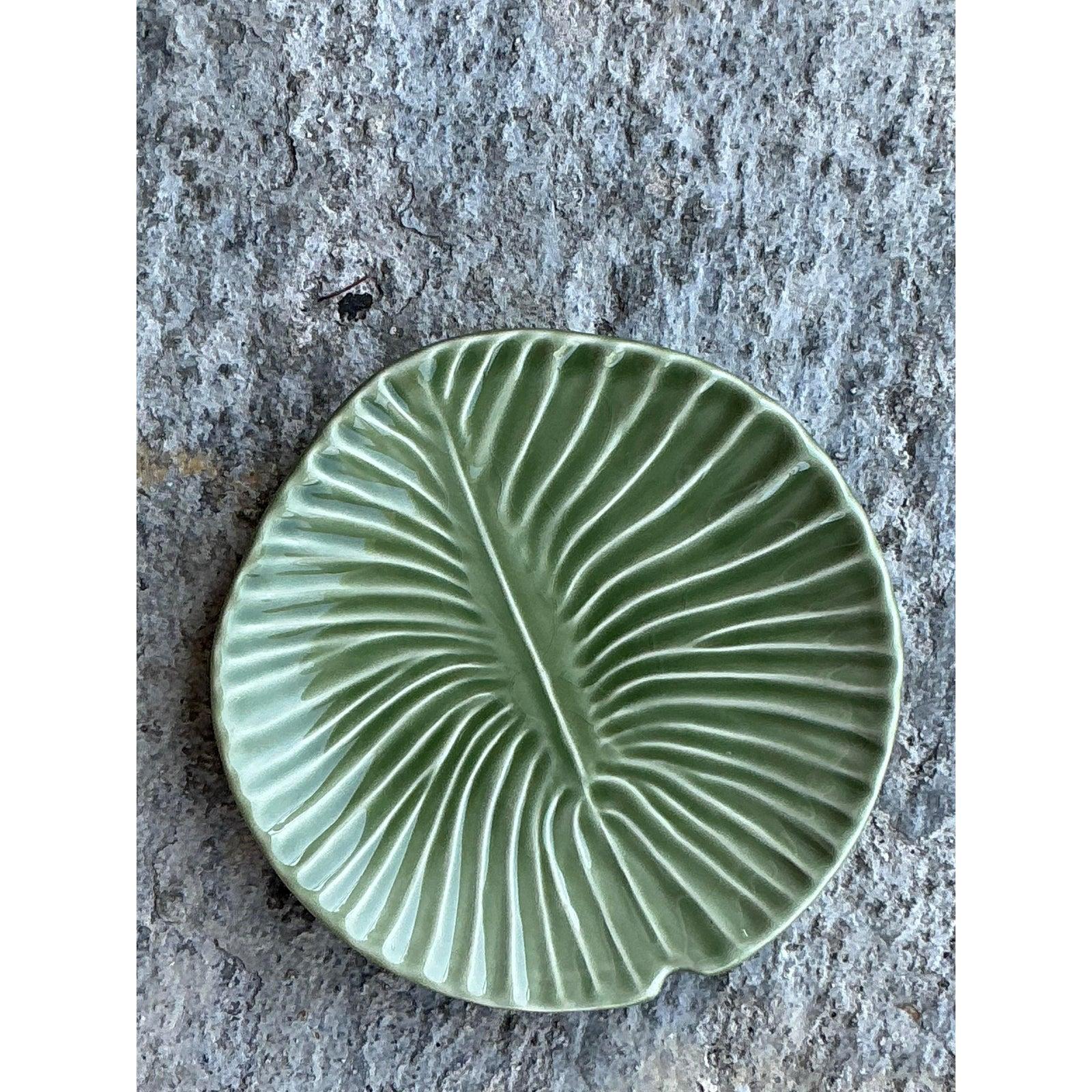 Américain Assiettes à feuilles en céramique émaillée Boho vintage - Lot de 5 en vente