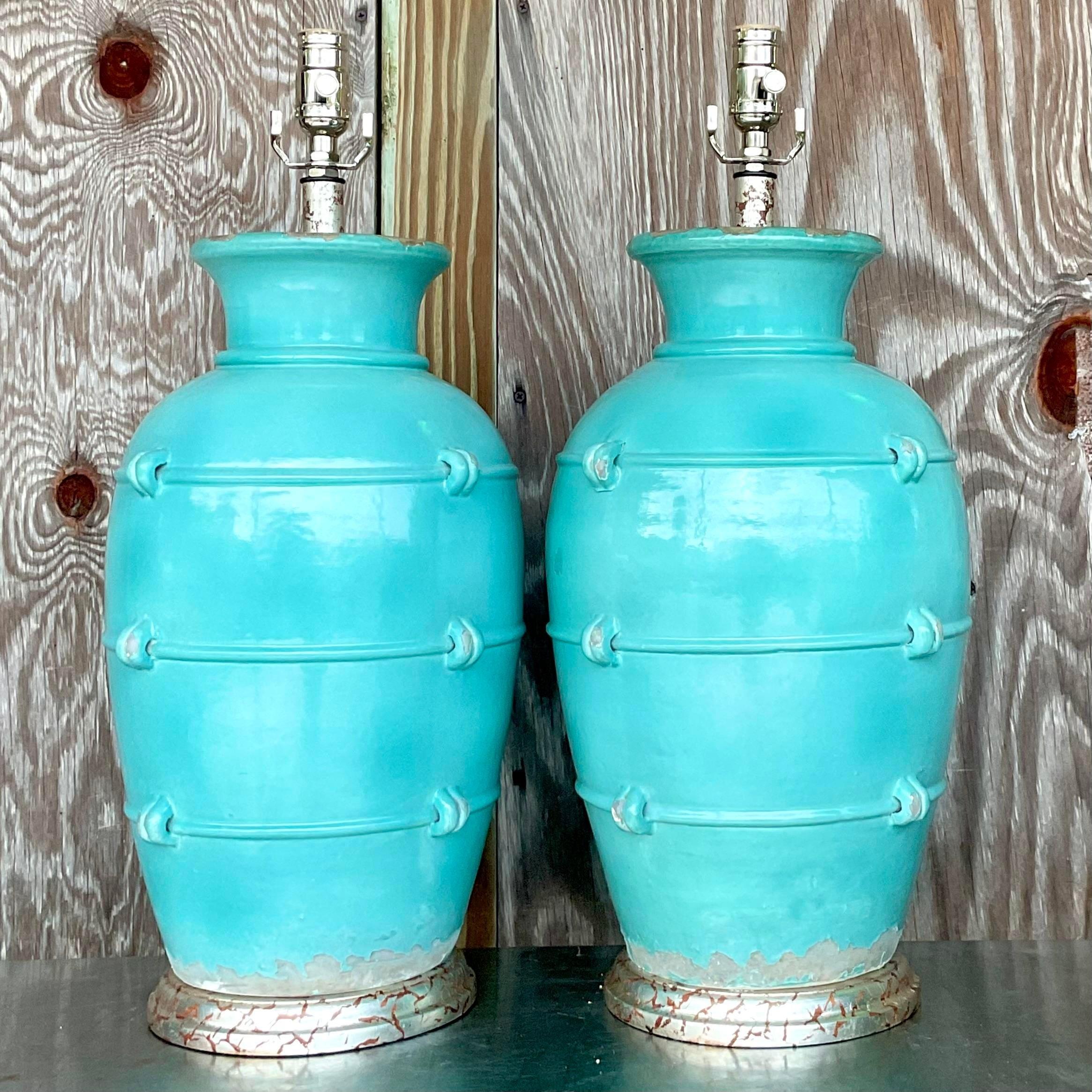 Paire de lampes de bureau vintage en céramique émaillée style Boho Bon état - En vente à west palm beach, FL
